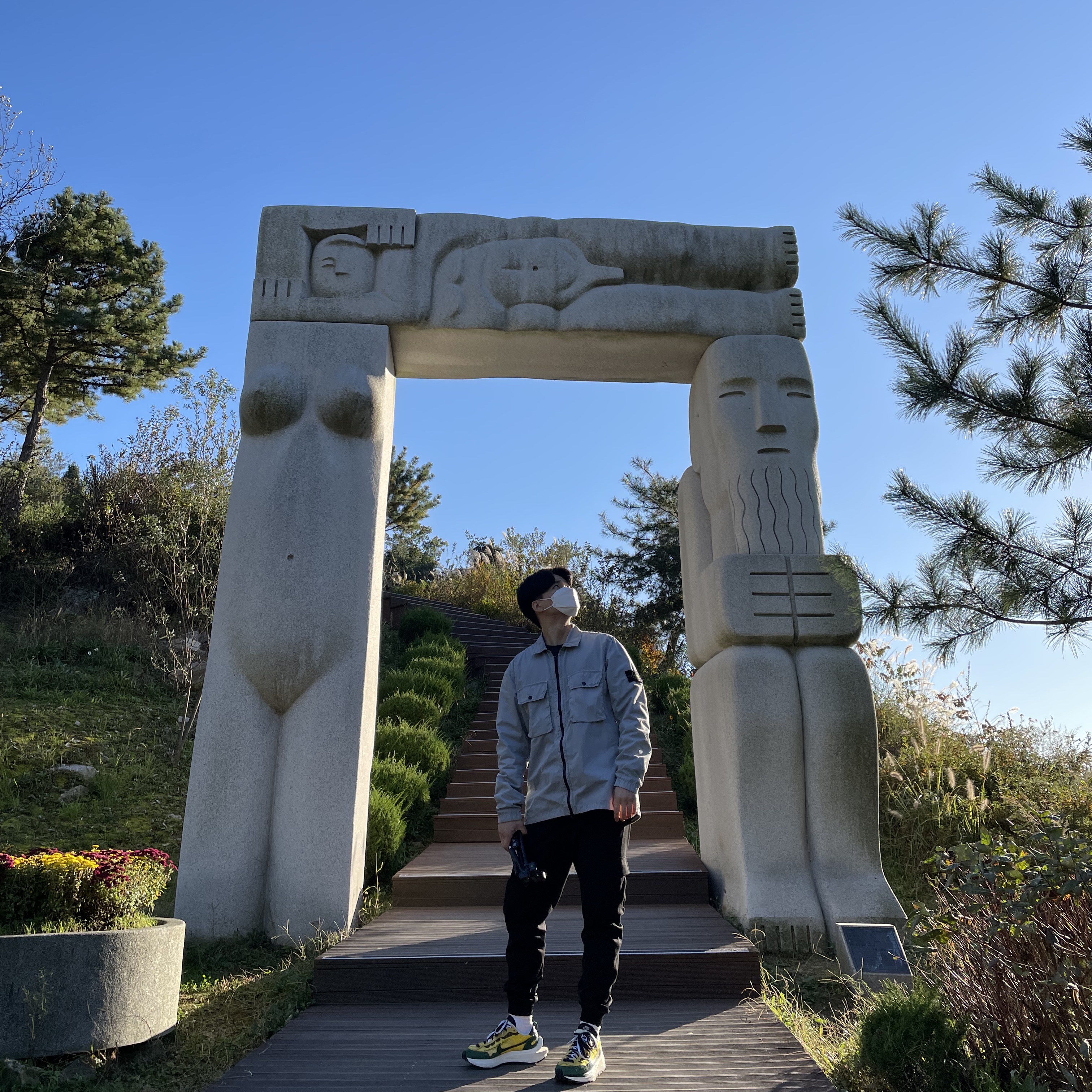 Nike x Sacai VaporWaffle Tour Yellow & Gorge Green Sail, Stone Island 113WN T.CO+OLD Overshirt Light Grey - 21FW 착용 스타일