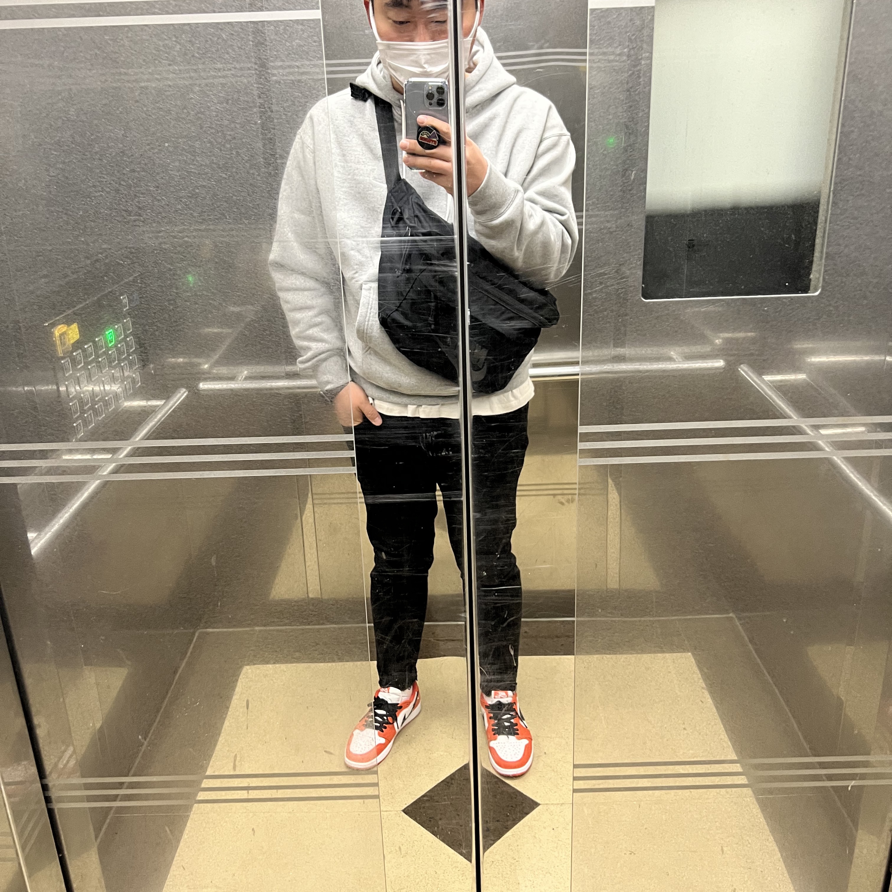 Nike NRG Solo Swoosh Fleece Hoodie Dark Grey Heather - Asia, Jordan 1 Low OG Starfish 착용 스타일 - 1