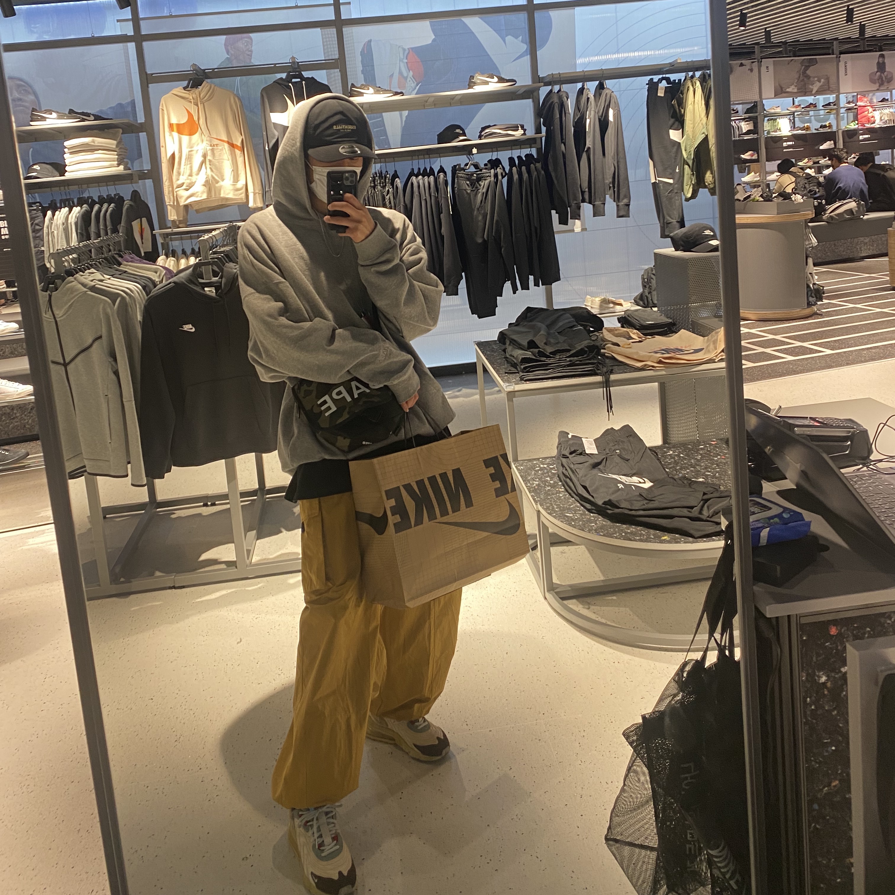 Nike x Travis Scott Air Max 270 React Cactus Trails, Nike x NBA Dunk Low Retro EMB Nets 착용 스타일 - 1