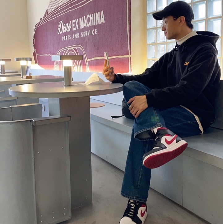 Nike Heritage 86 Futura Washed Cap Black White, Jordan 1 Mid Gym Red Black White 착용 스타일