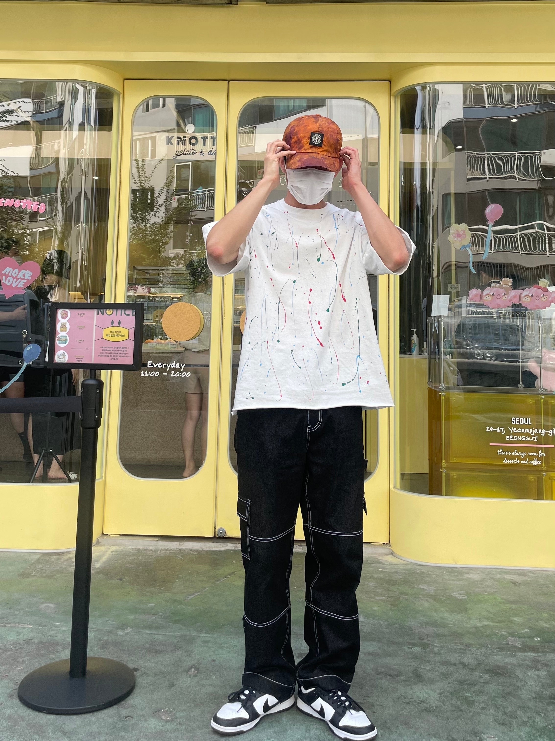 Nike Dunk Low Retro Black, Supreme x Stone Island Painted Camo Nylon 6-Panel Coral - 20FW 착용 스타일 - 1