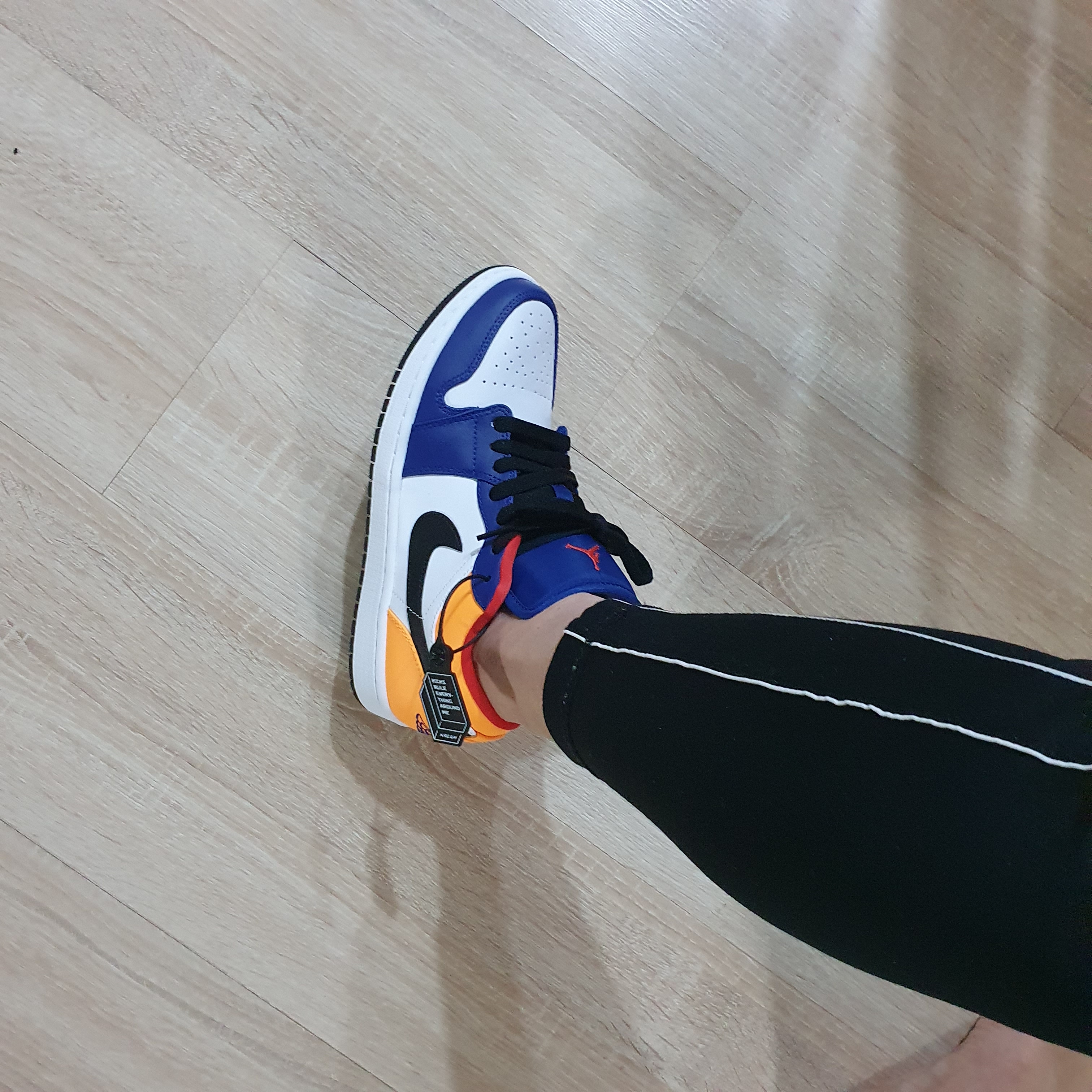 Jordan 1 Low Royal Yellow 착용 스타일