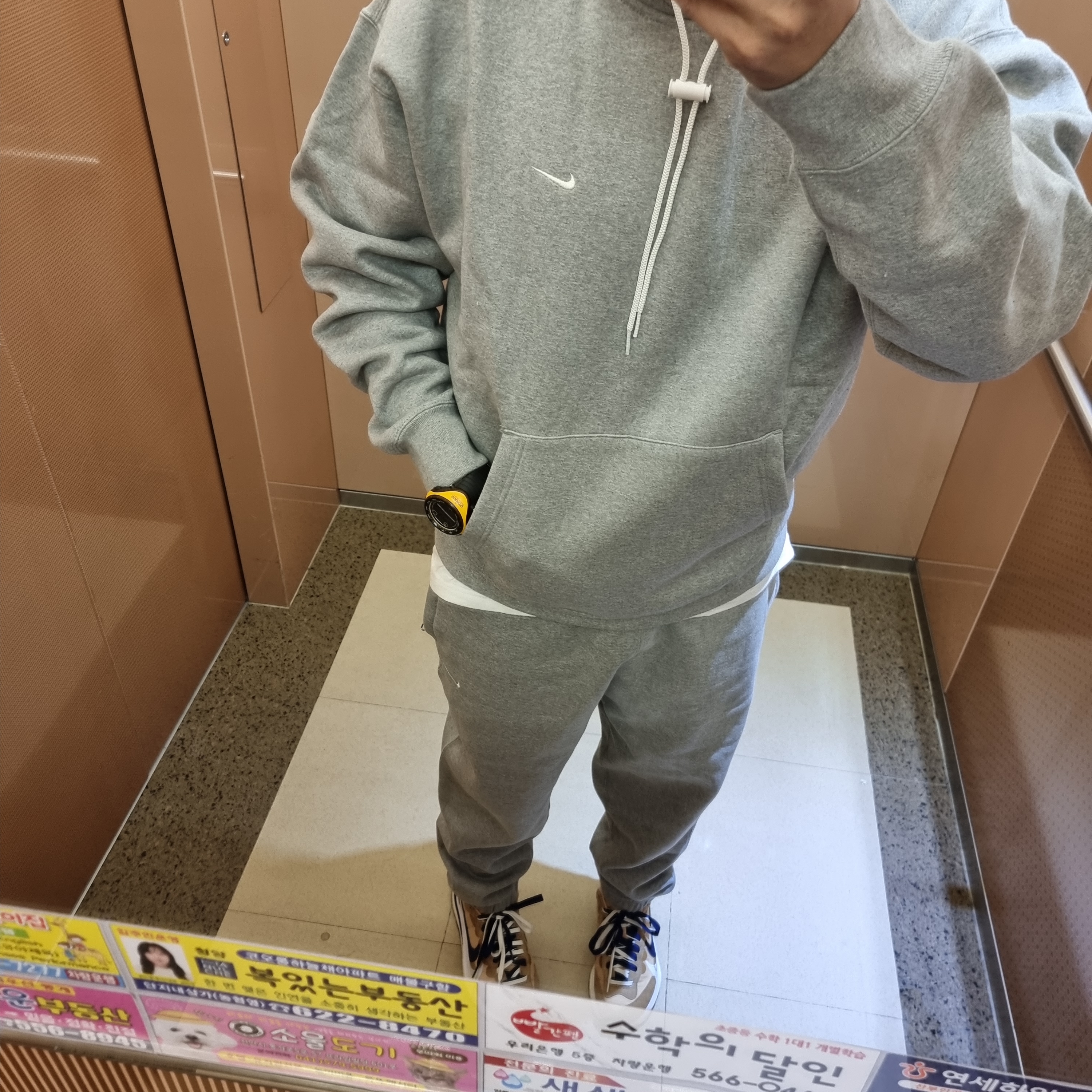 Nike x Sacai VaporWaffle Sesame and Blue Void 착용 스타일 - 2