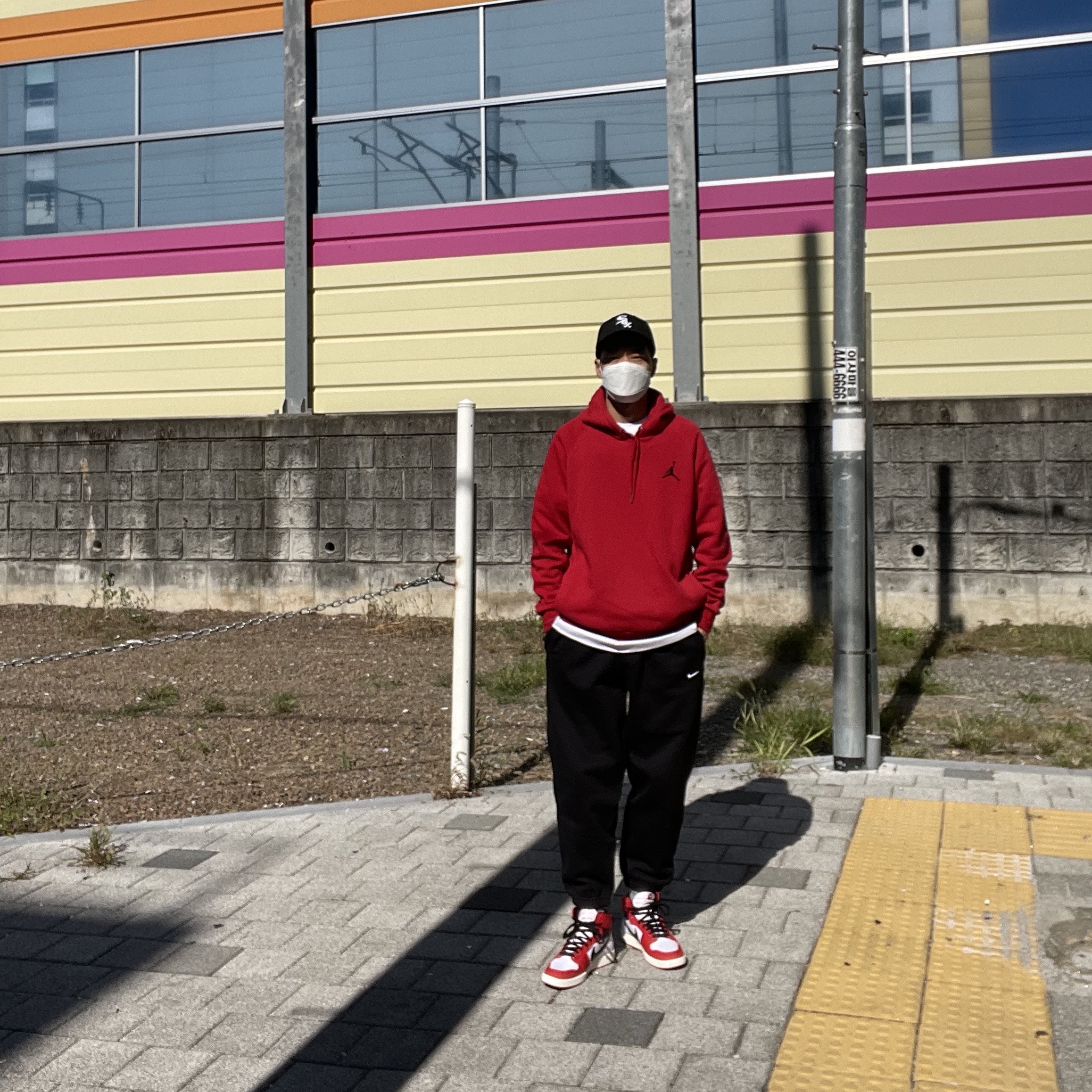Jordan 1 KO Chicago 2021, Nike NRG Solo Swoosh Fleece Pants Black White - Asia 착용 스타일 - 1