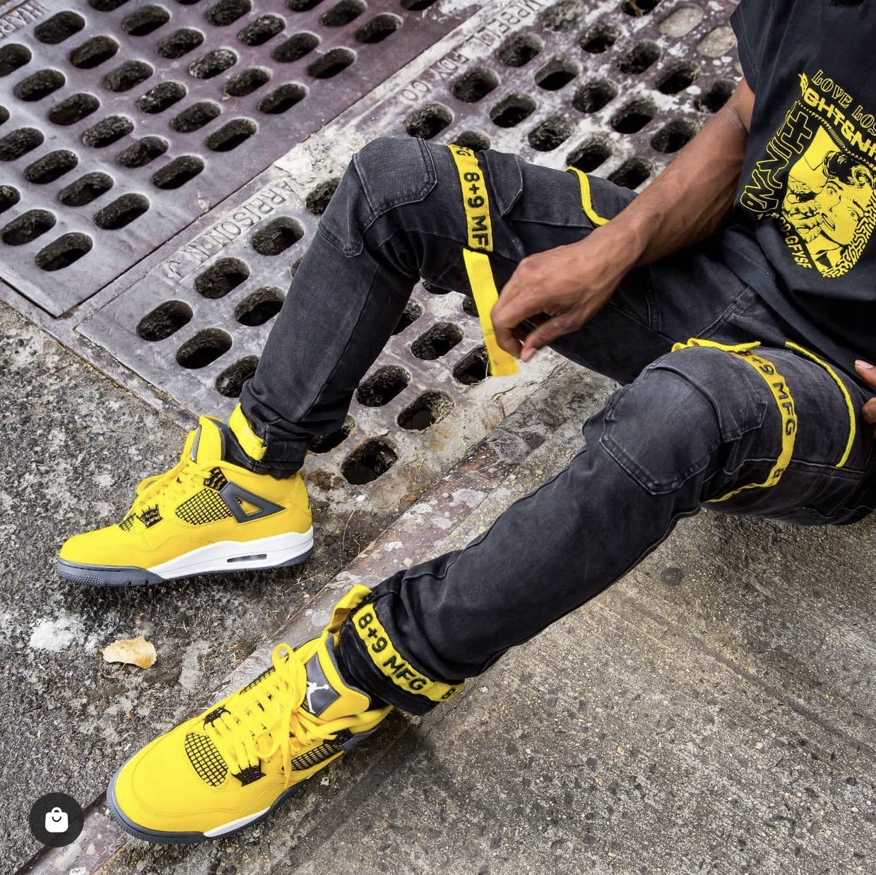 Jordan 4 Retro Tour Yellow 착용 스타일 - 2