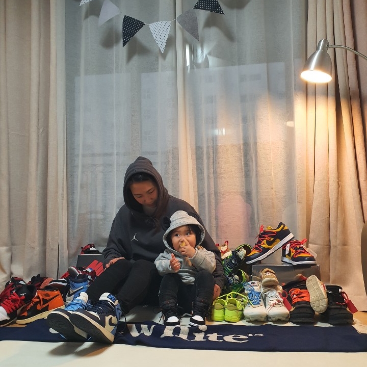 (GS) Jordan 1 Retro High Obsidian UNC, (GS) Jordan 1 Retro High OG Shattered Backboard 3.0 착용 스타일