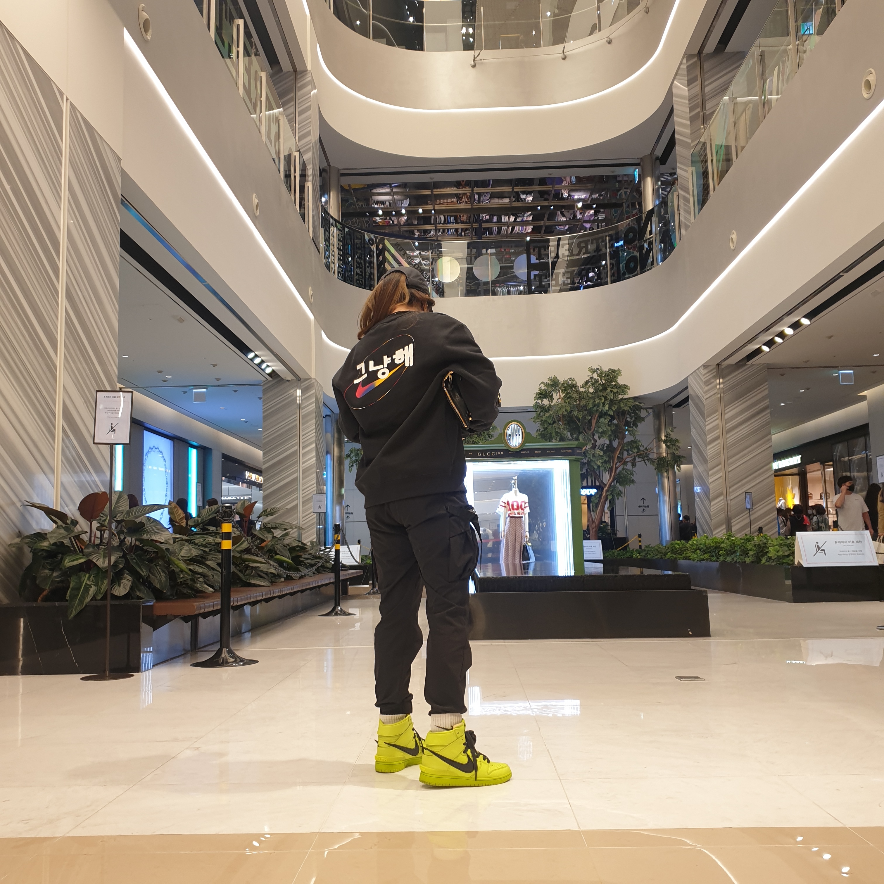 Nike x Ambush Dunk High Flash Lime, Nike Hangul Heavyweight Sweatshirt Black 착용 스타일 - 1