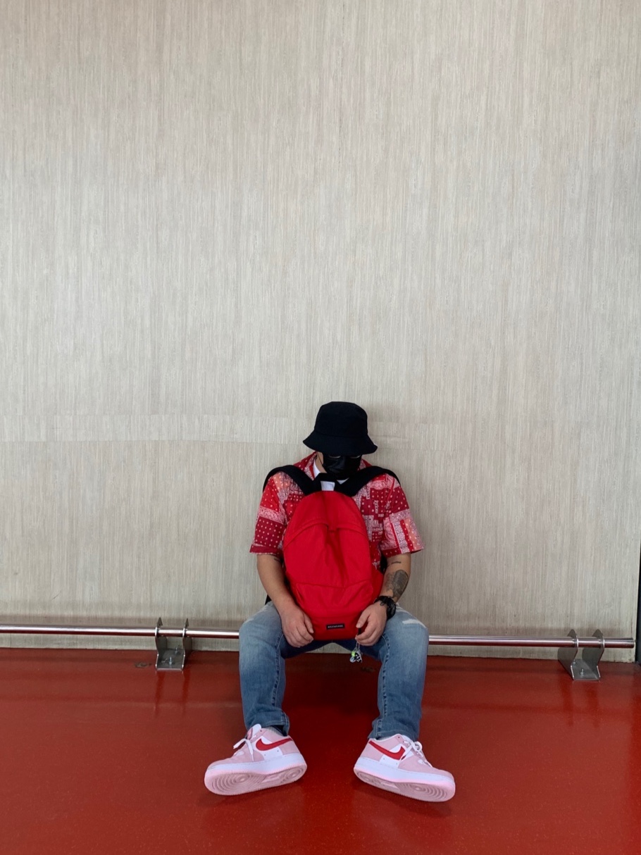 Nike Air Force 1 '07 QS Valentine's Day 착용 스타일