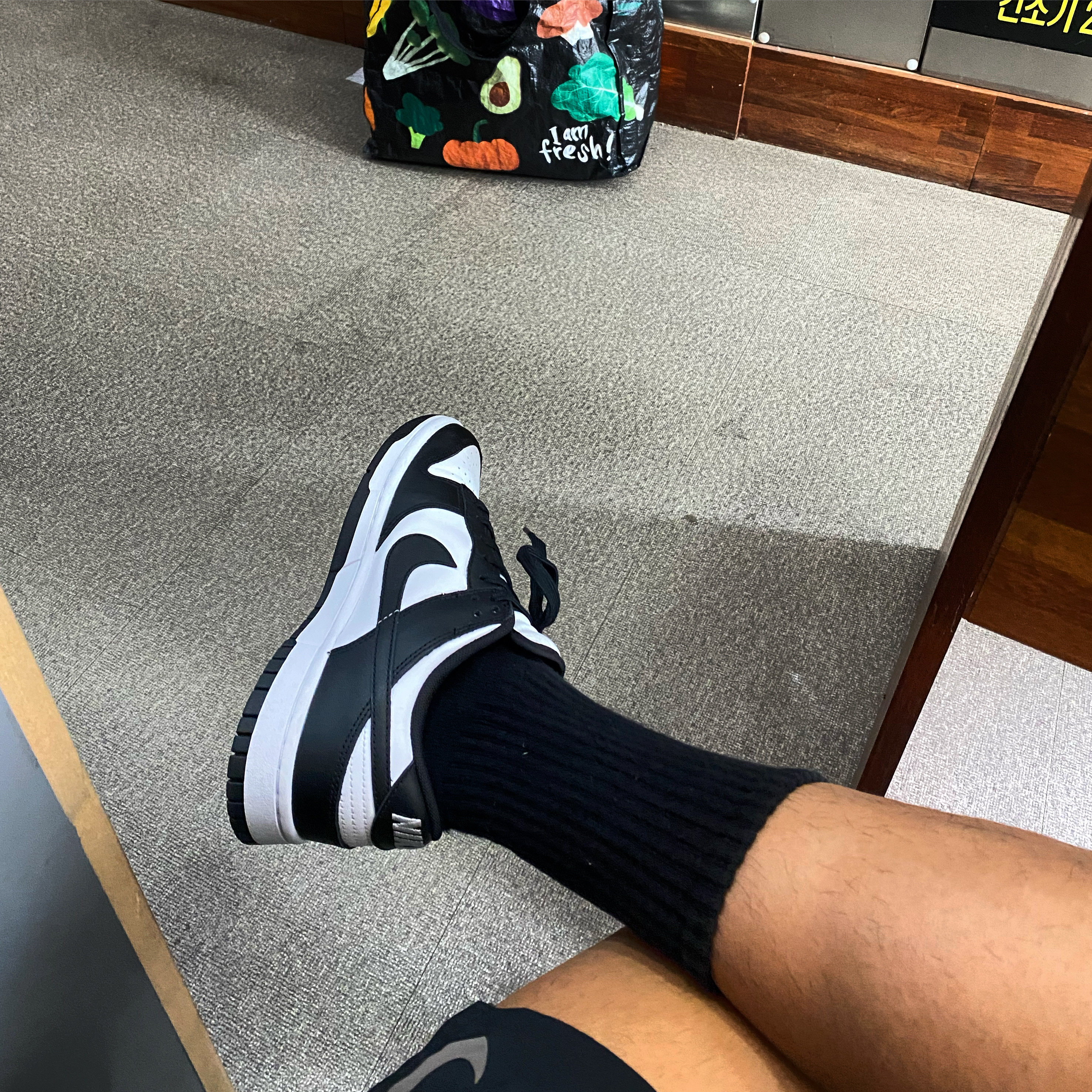Nike Dunk Low Retro Black 착용 스타일