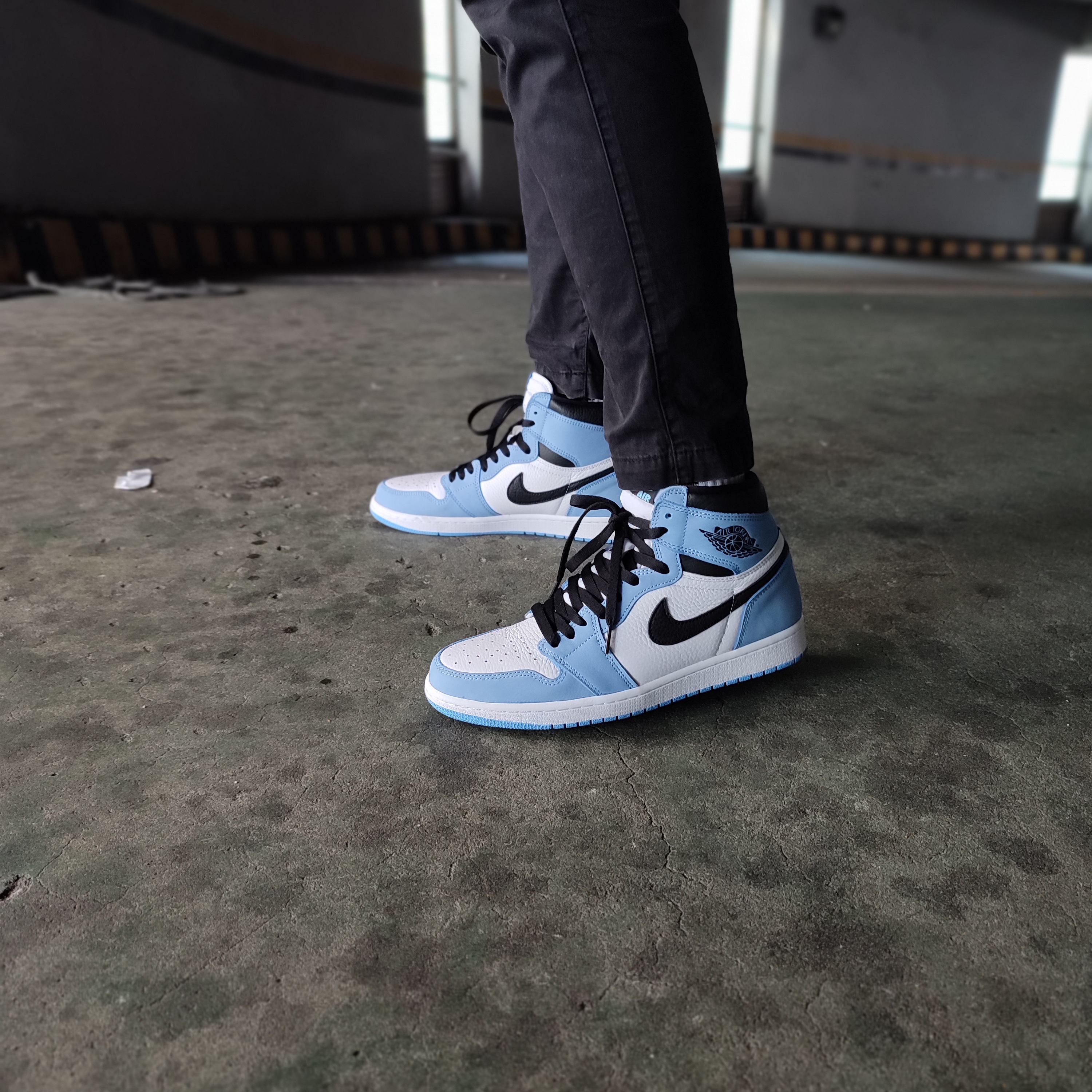 Jordan 1 Retro High OG University Blue 착용 스타일