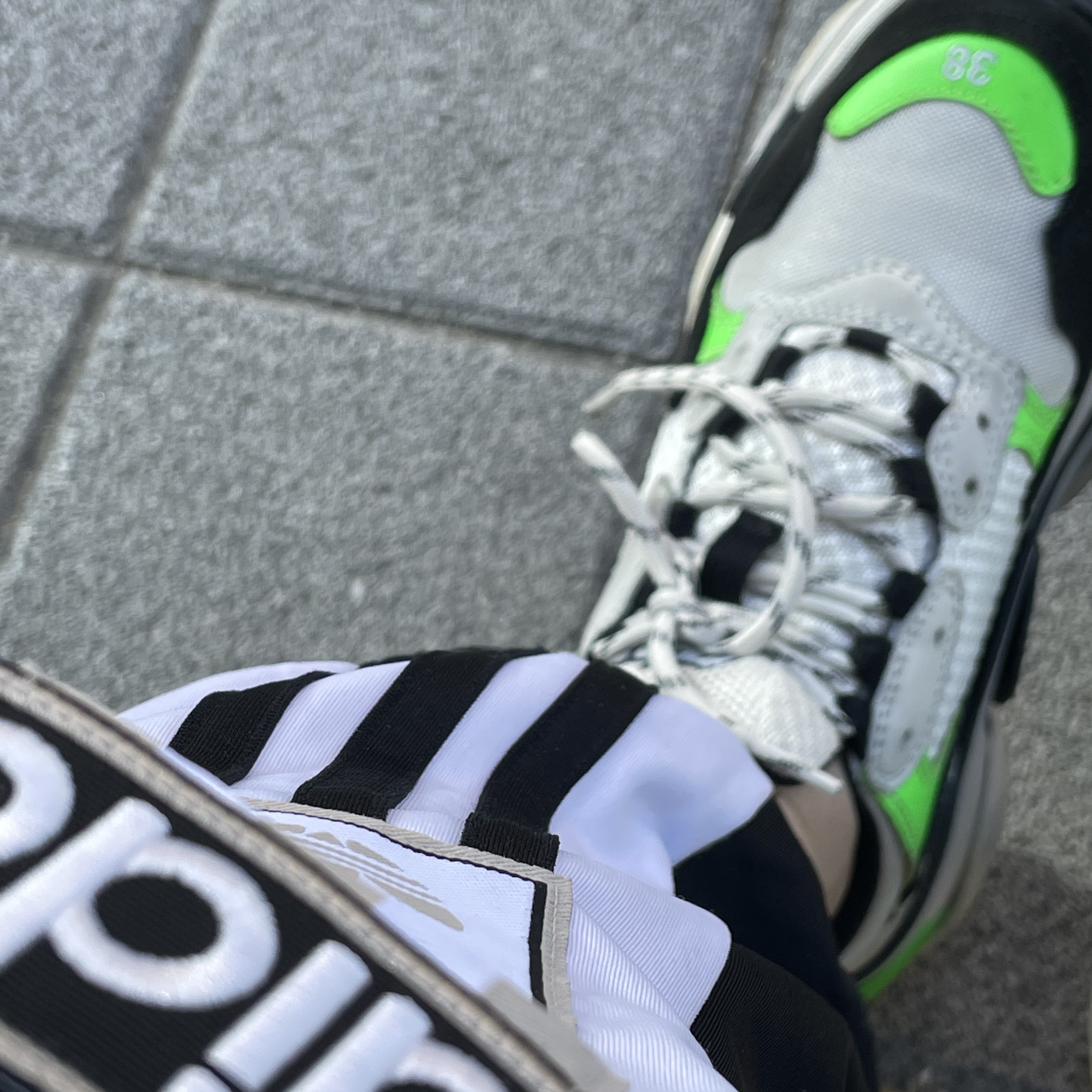 Balenciaga Triple S Sneakers White Green Black 착용 스타일