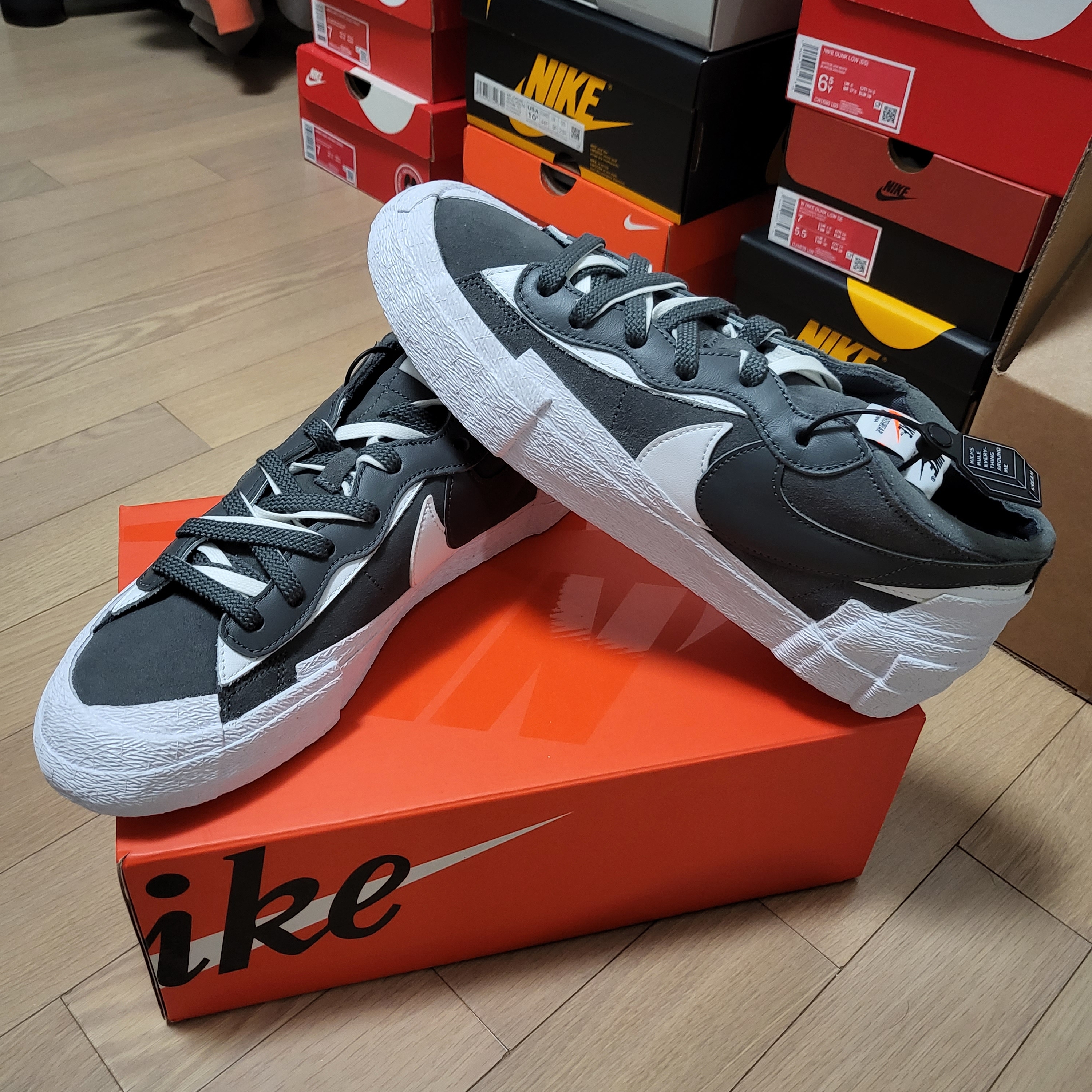 Nike x Sacai Blazer Low Iron Grey 착용 스타일