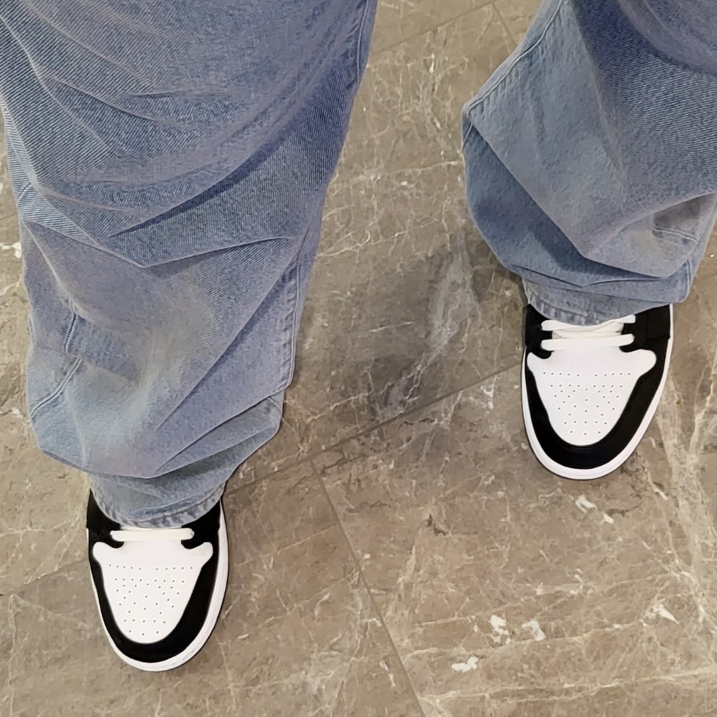 Jordan 1 Mid SE Heat Reactive 착용 스타일 - 3
