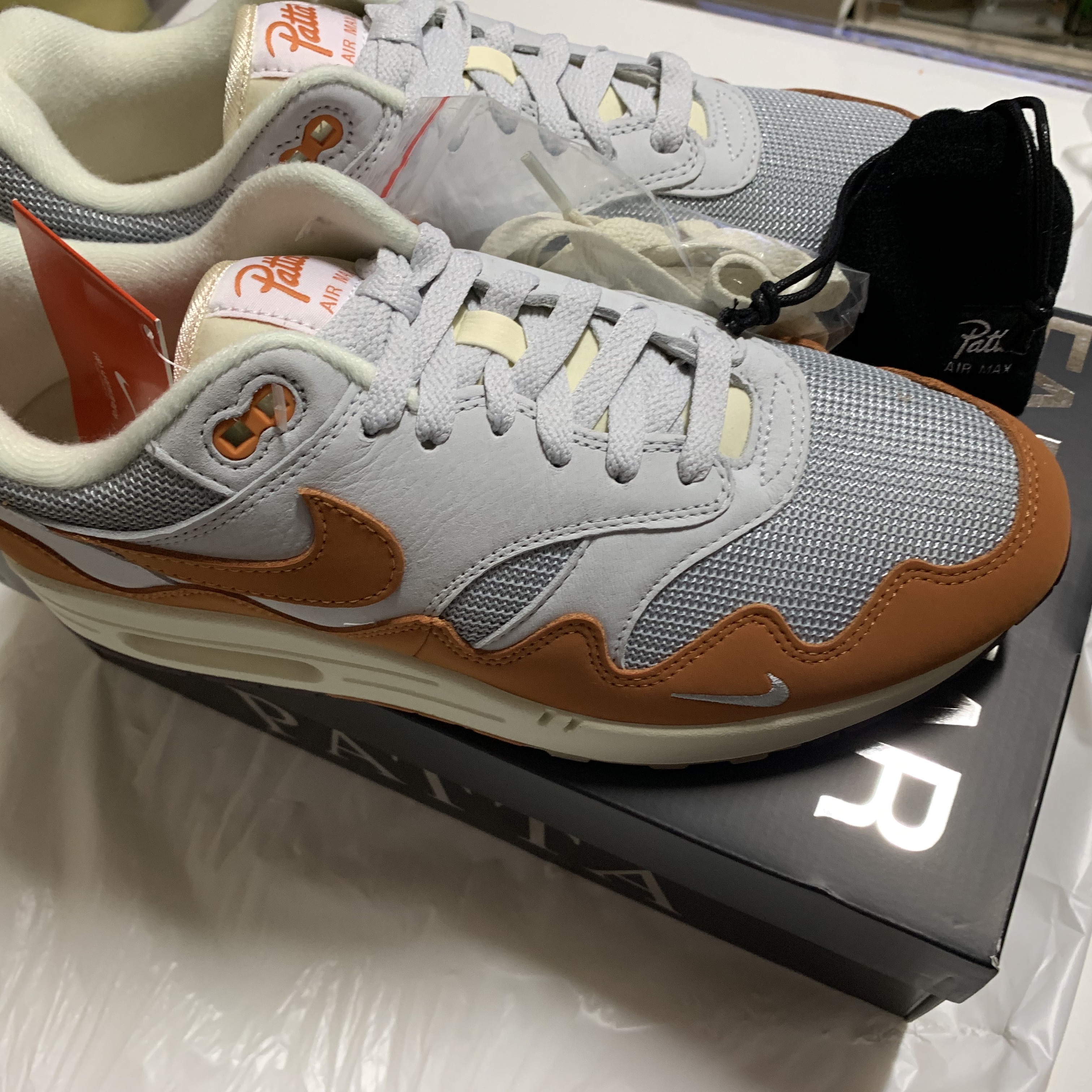Nike x Patta Air Max 1 Monarch 착용 스타일 - 2