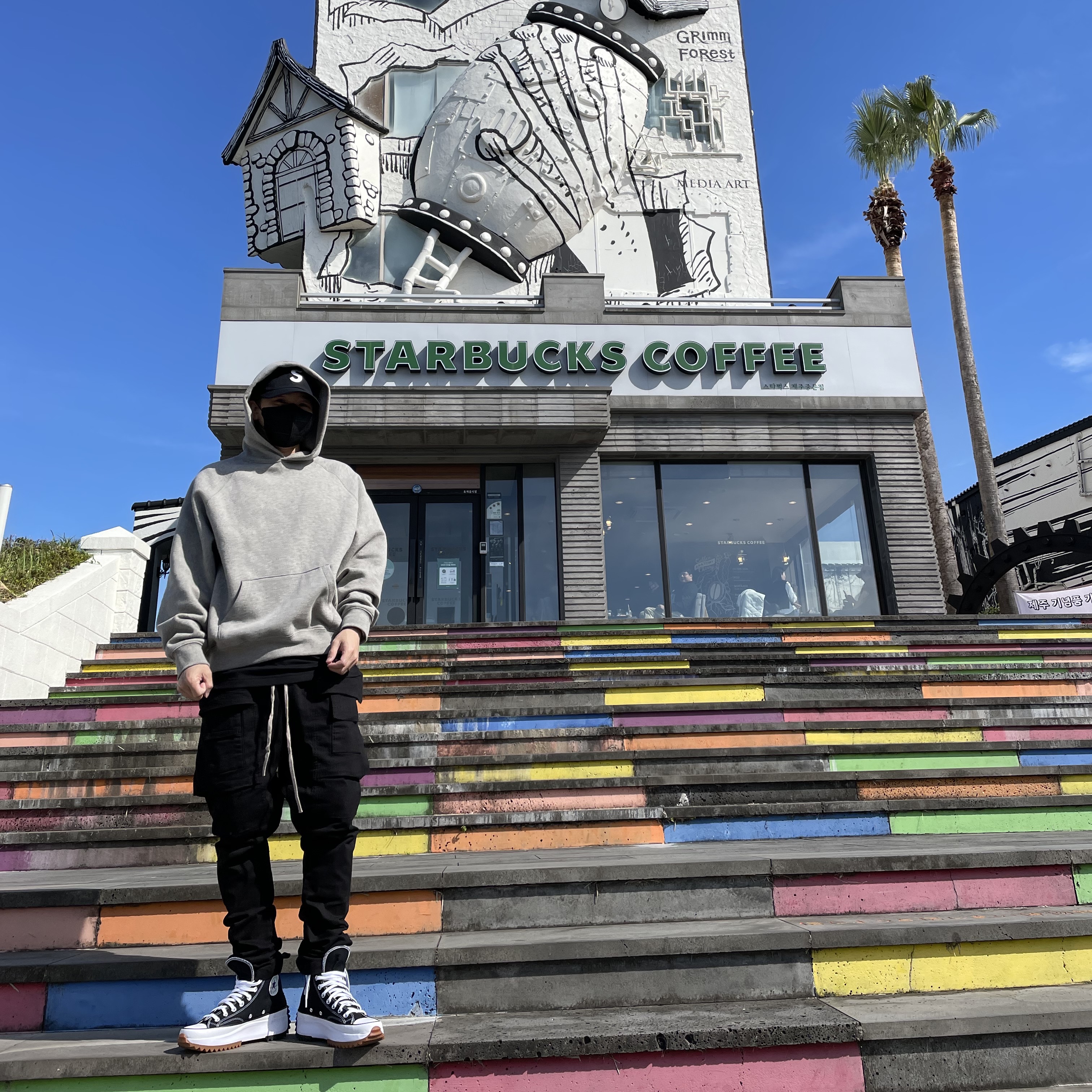 Converse Run Star Hike Hi Black White Gum, Essentials Pull-Over Hoodie Heather Oatmeal - 21SS 착용 스타일 - 4