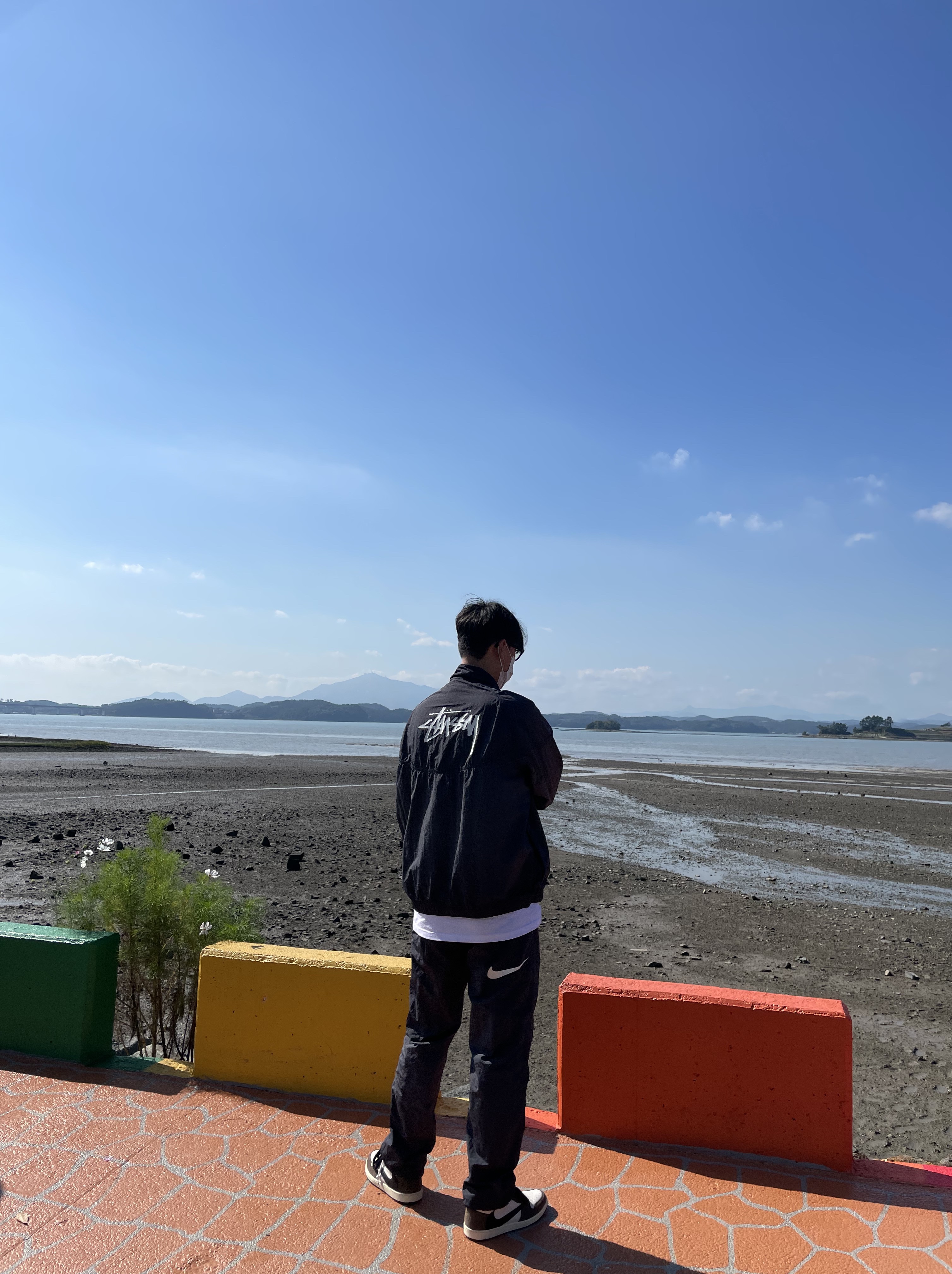Nike x Stussy Windrunner Jacket Off Noir, Nike x Stussy Beach Pants Off Noir 착용 스타일 - 4
