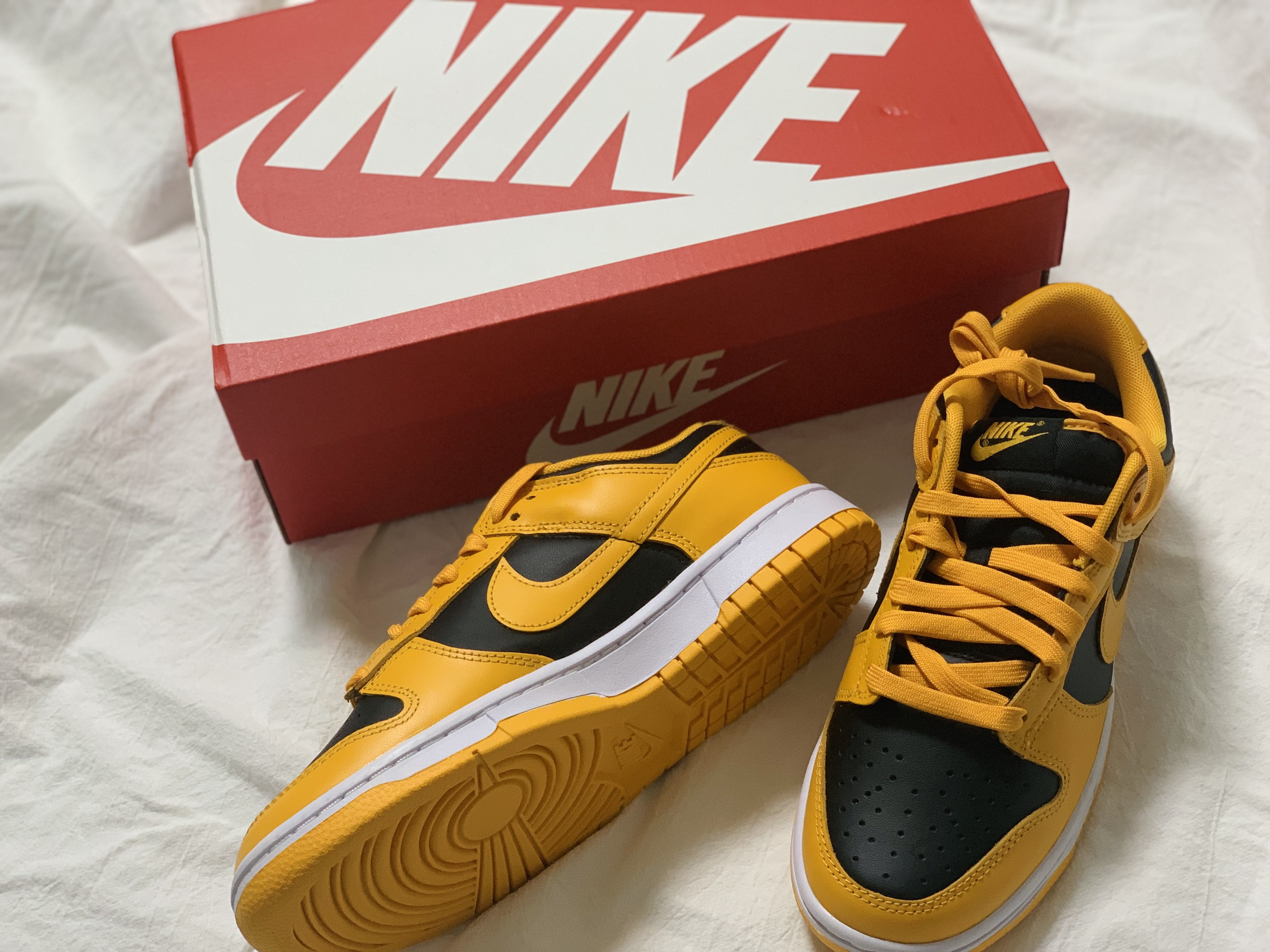 Nike Dunk Low Retro Championship Goldenrod 착용 스타일 - 1