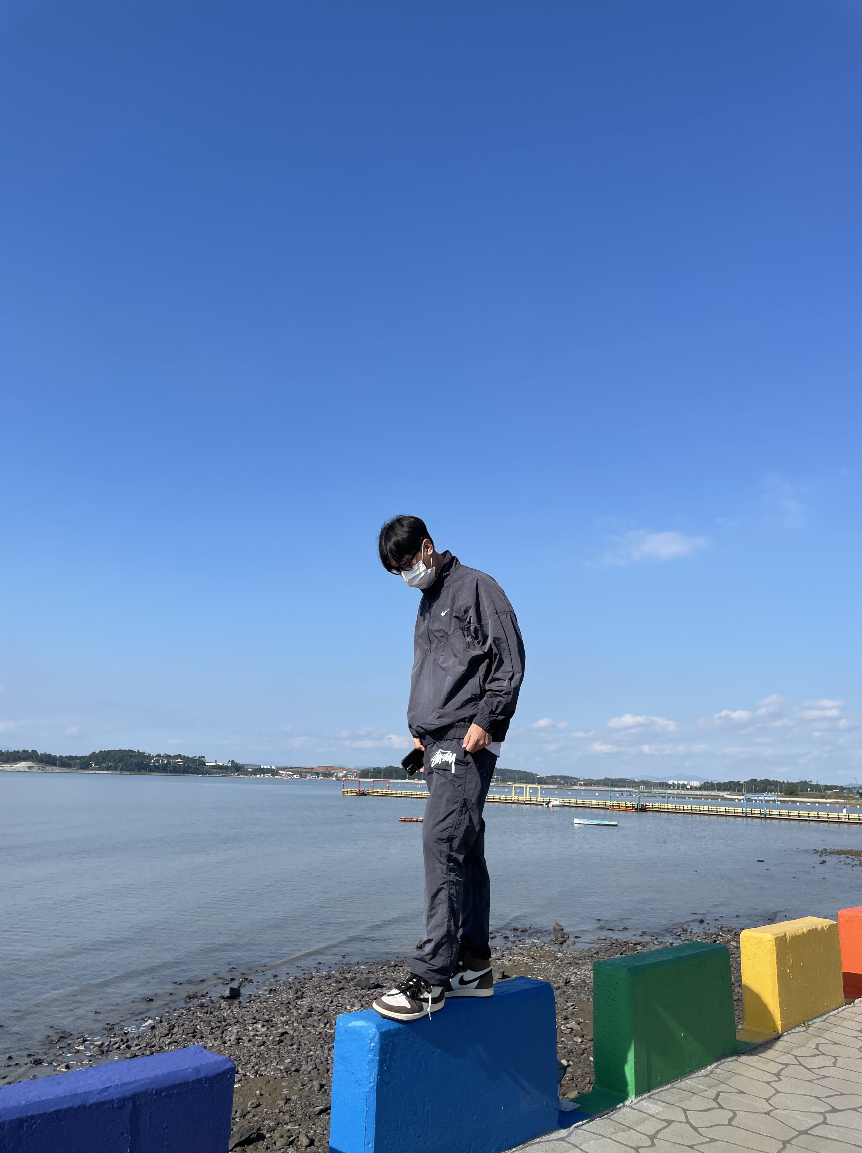 Nike x Stussy Windrunner Jacket Off Noir, Nike x Stussy Beach Pants Off Noir 착용 스타일 - 2