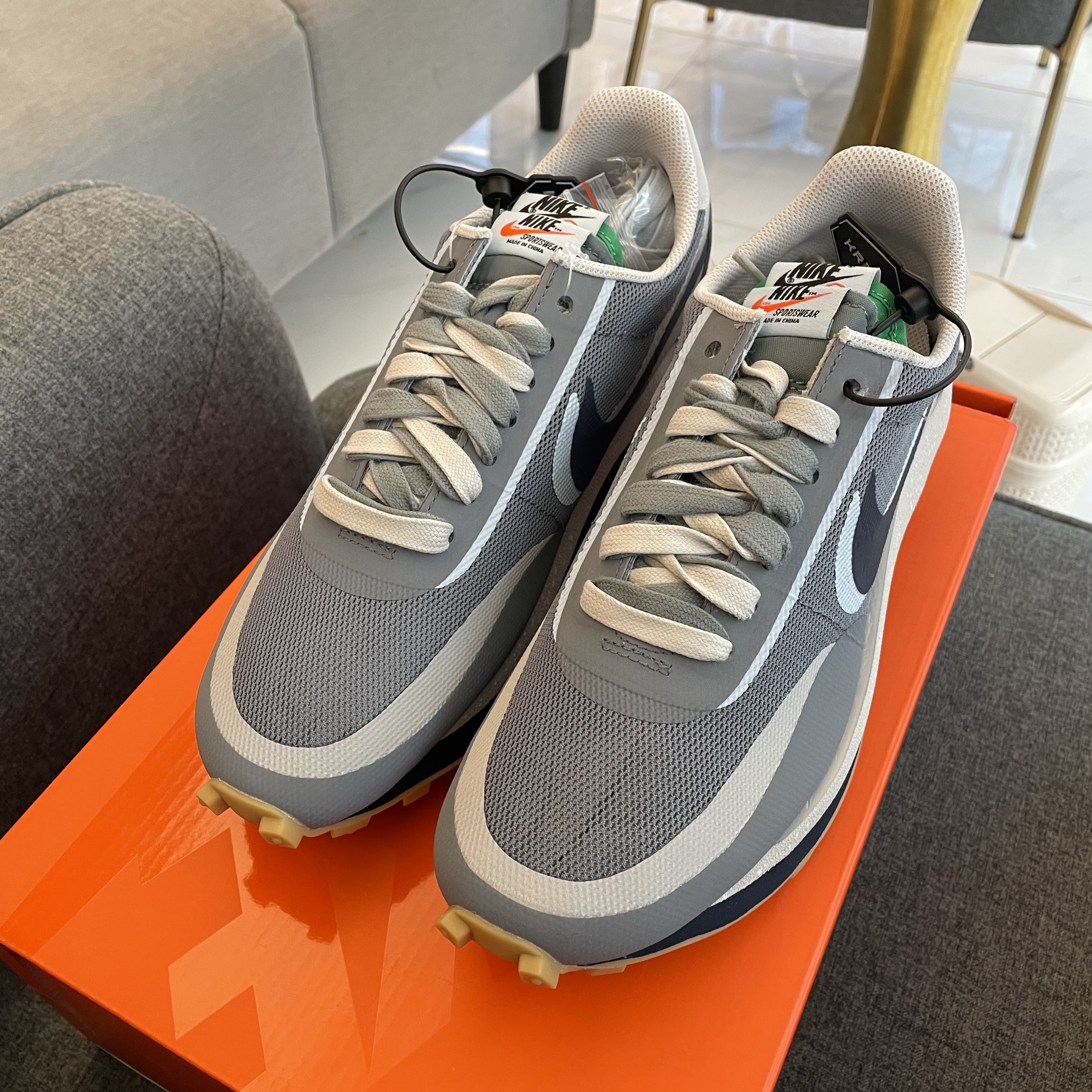 Nike x Sacai x Clot LDWaffle Cool Grey 착용 스타일 - 3