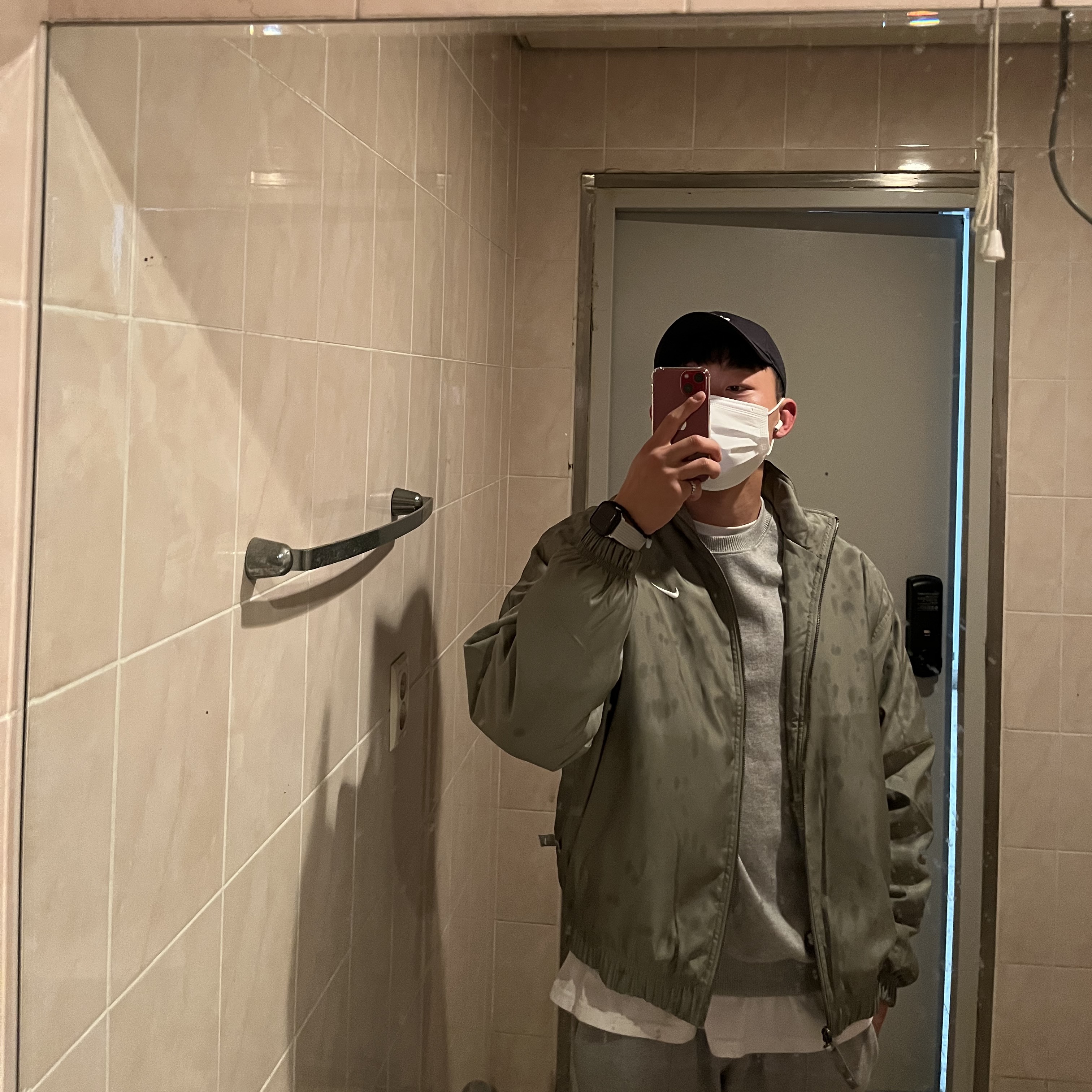 Nike NRG Solo Swoosh Satin Bomber Jacket Light Army - Asia 착용 스타일