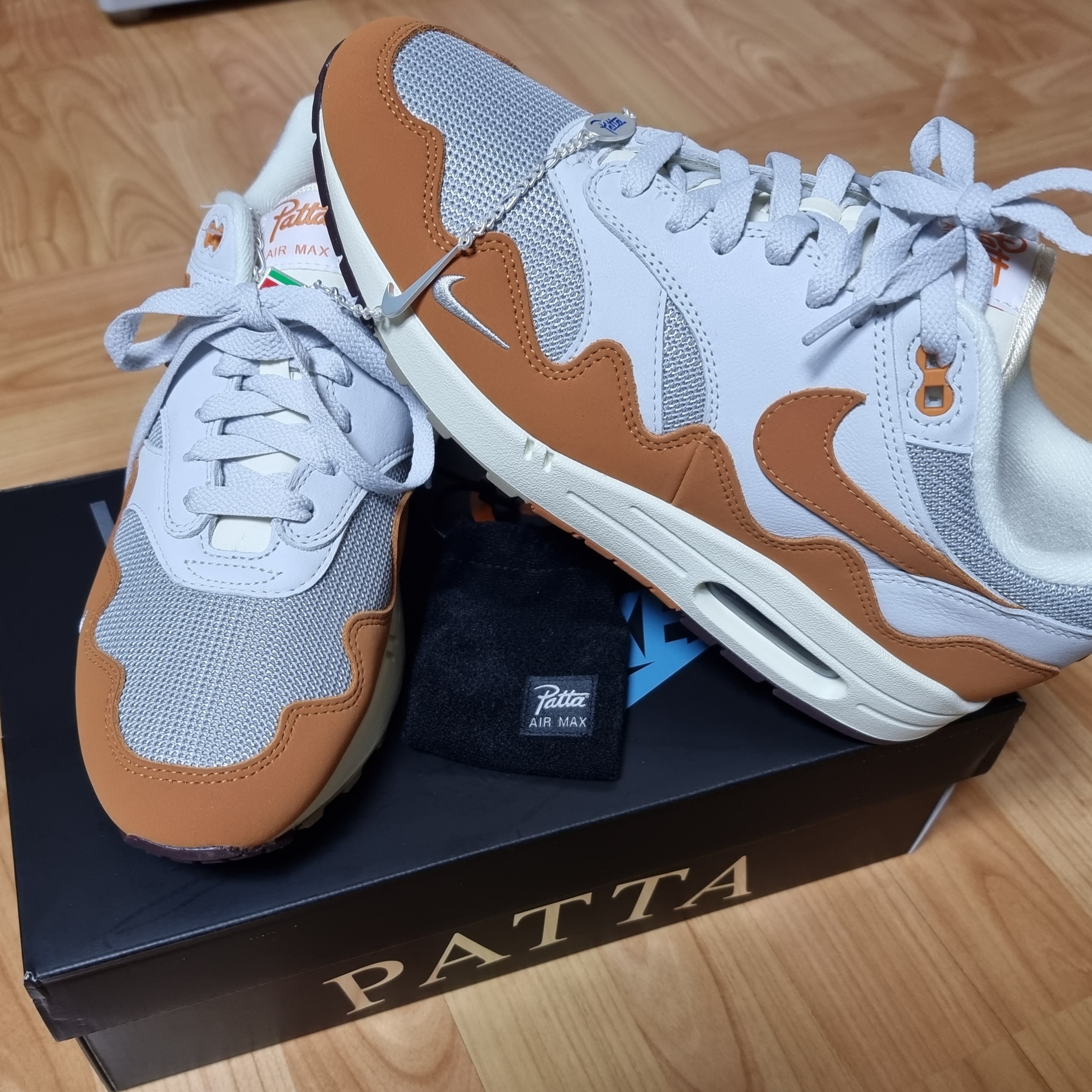 Nike x Patta Air Max 1 Monarch 착용 스타일 - 2
