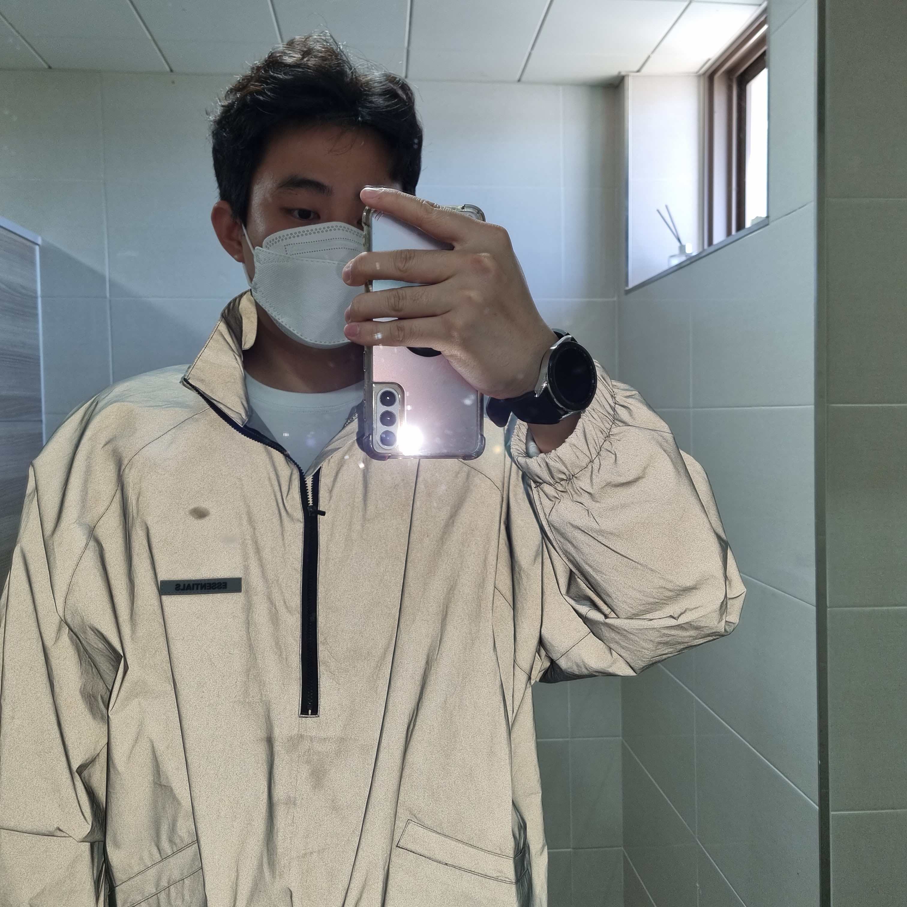 Essentials Track Jacket Silver Reflective - 20SS 착용 스타일 - 2