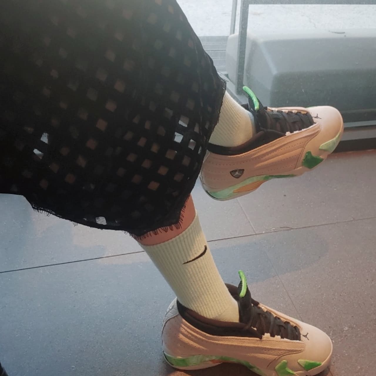 (W) Jordan 14 x Aleali May Retro Low SP Fortune, Adidas x Beyonce Ivy Park Forum Mid Alumina 착용 스타일 - 2