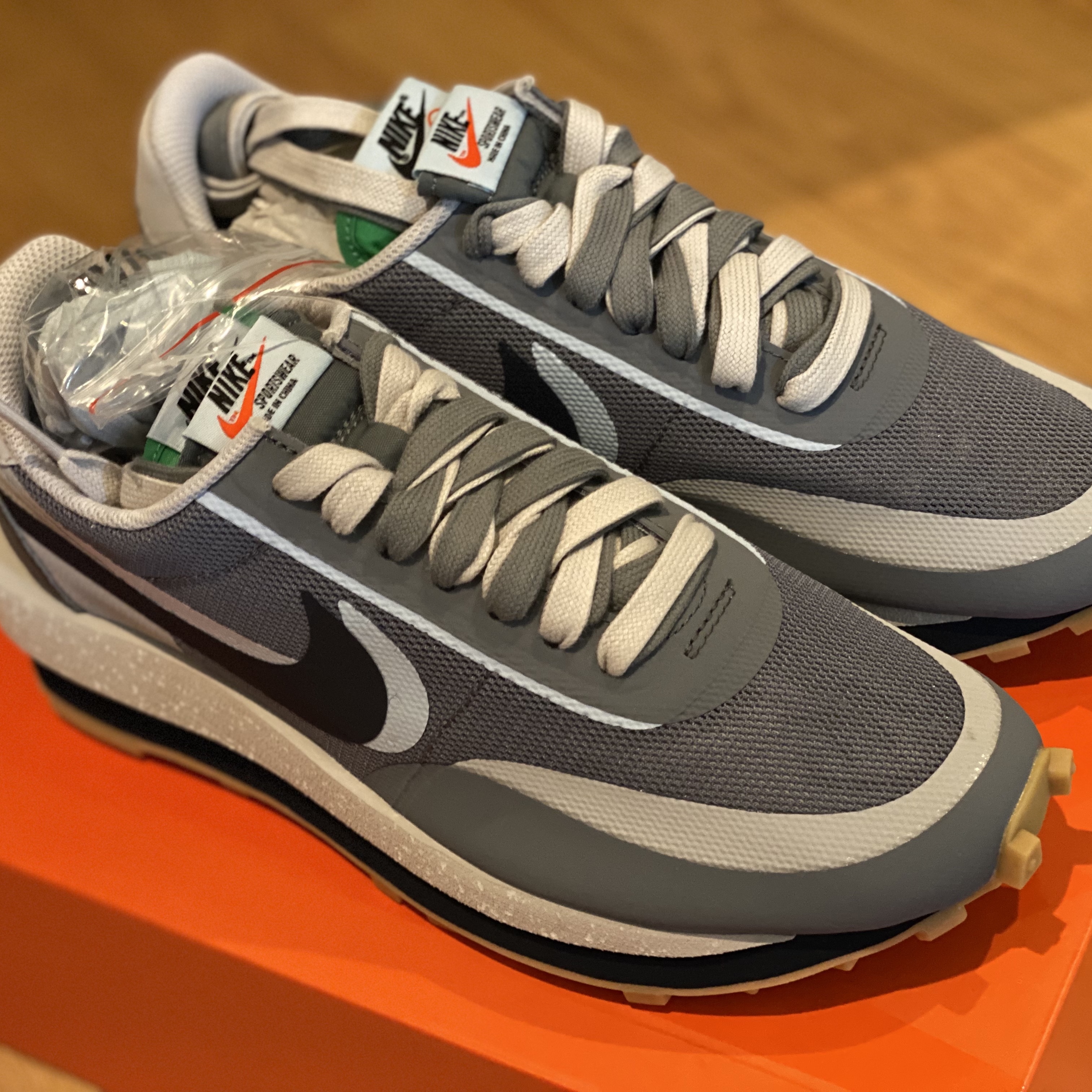 Nike x Sacai x Clot LDWaffle Cool Grey 착용 스타일 - 1
