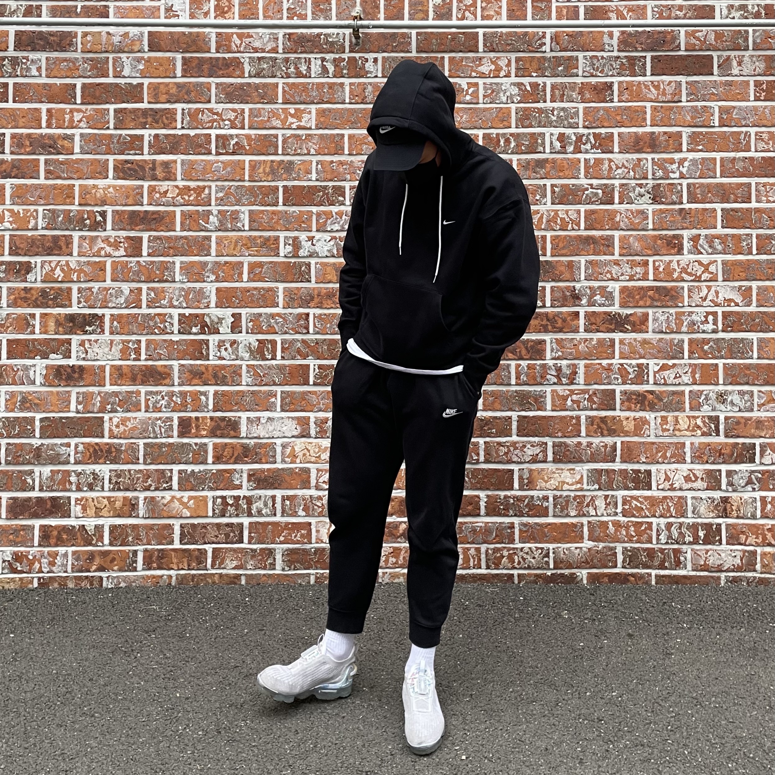 Nike NRG Solo Swoosh Fleece Hoodie Black White - US/EU, Nike Heritage 86 Futura Washed Cap Black White 착용 스타일