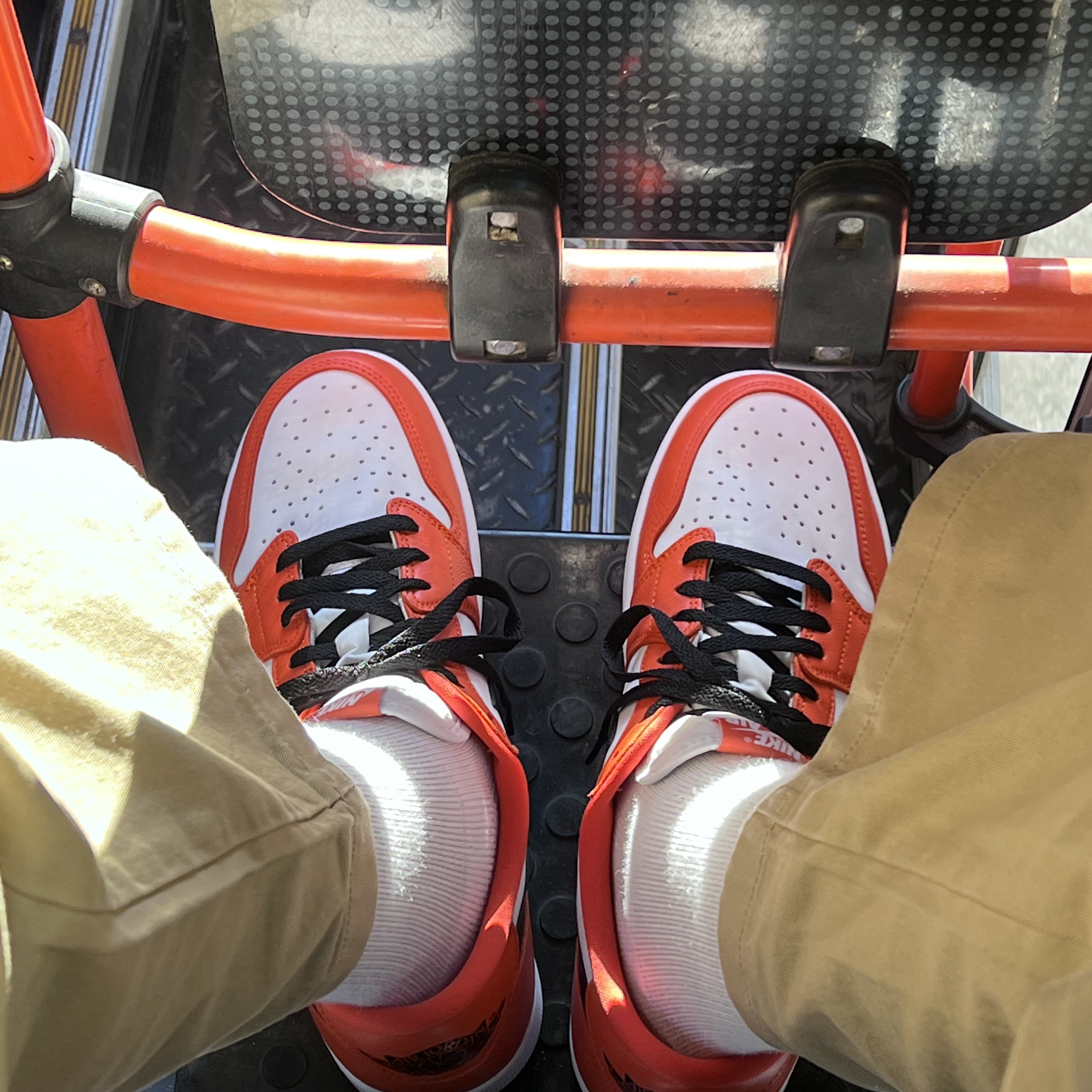 Jordan 1 Low OG Starfish 착용 스타일
