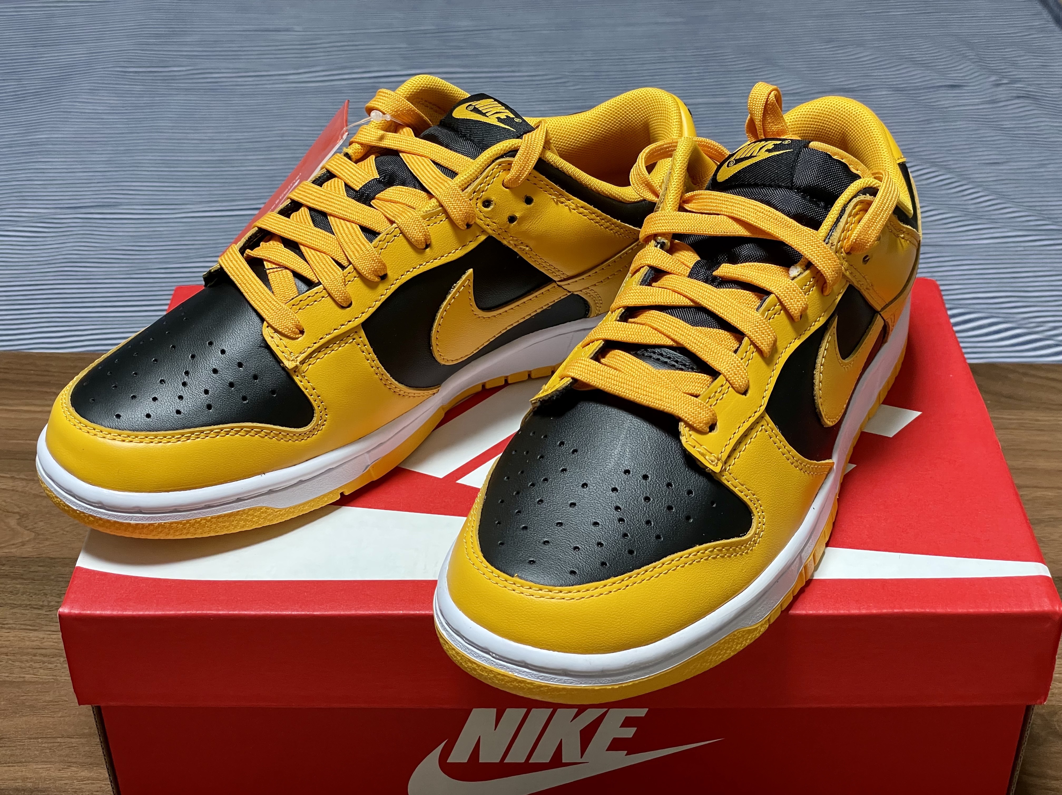 Nike Dunk Low Retro Championship Goldenrod 착용 스타일