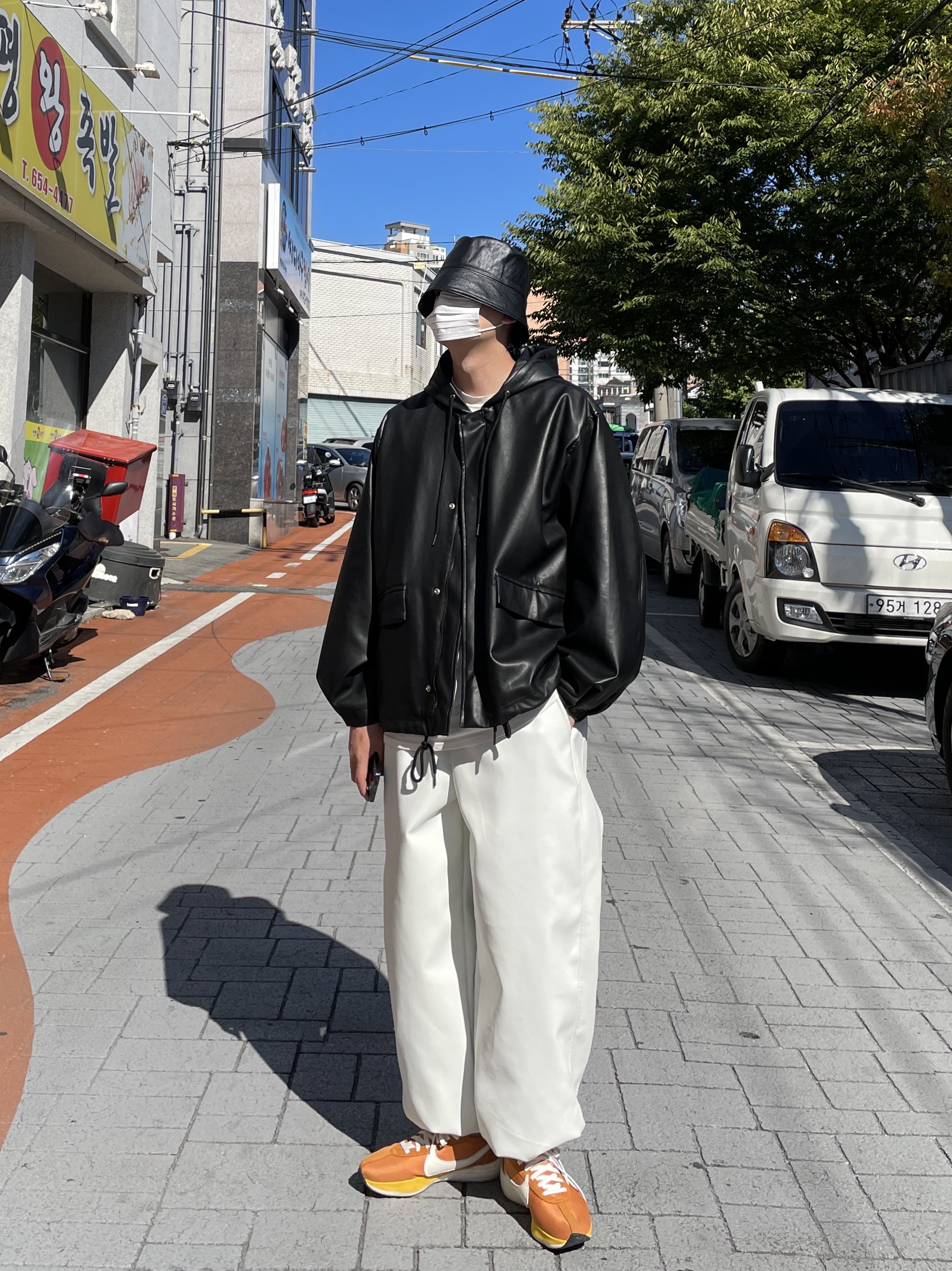 Nike Moon Racer Monarch 착용 스타일