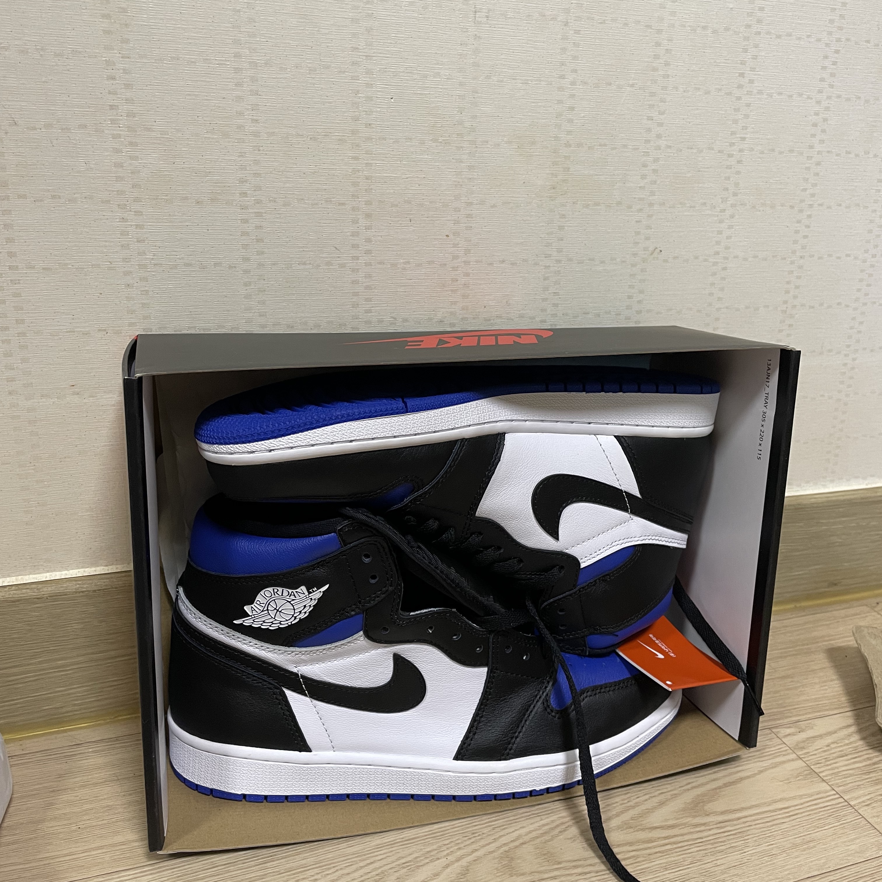 Jordan 1 Retro High OG Royal Toe 착용 스타일
