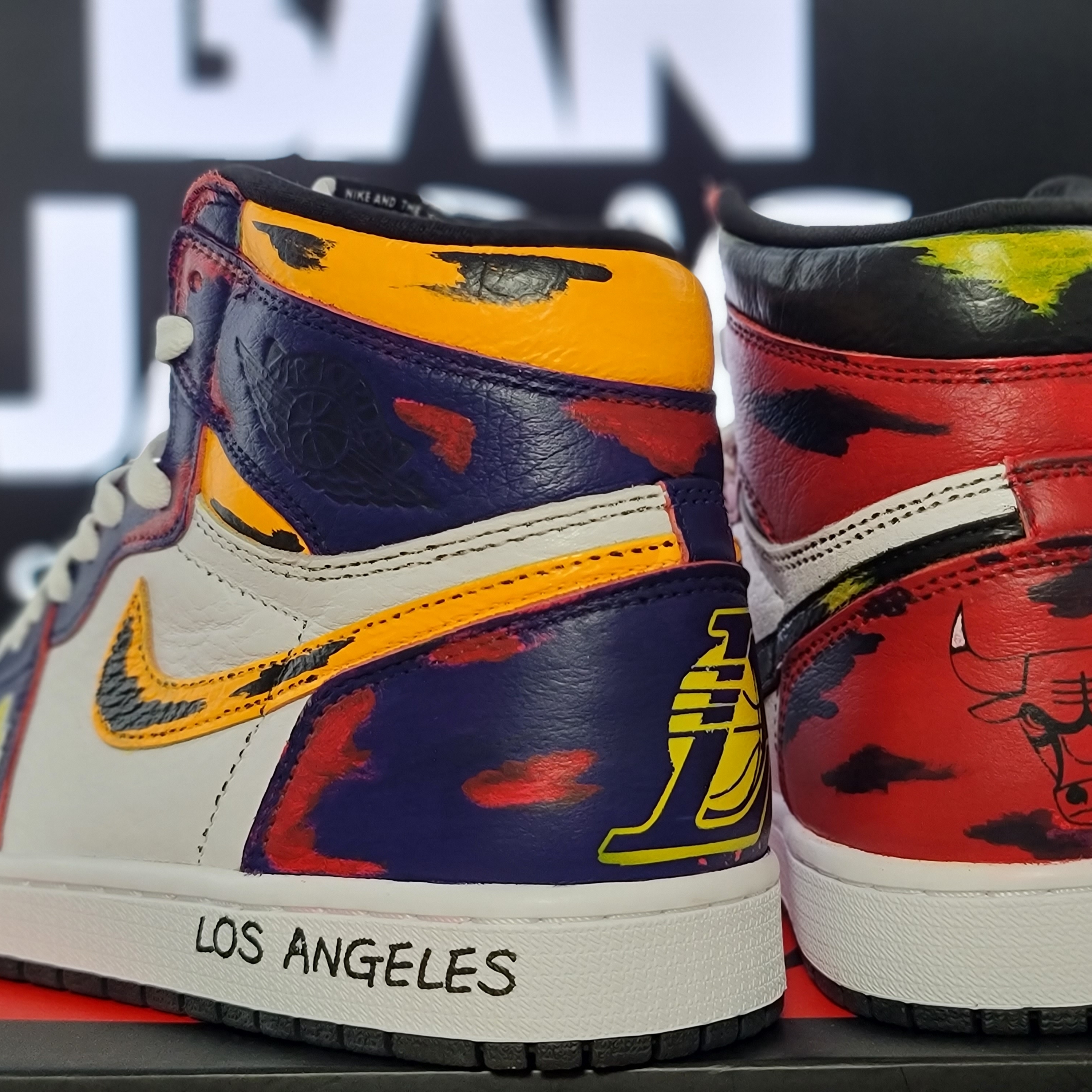 Jordan 1 Retro High OG Light Fusion Red 착용 스타일 - 5