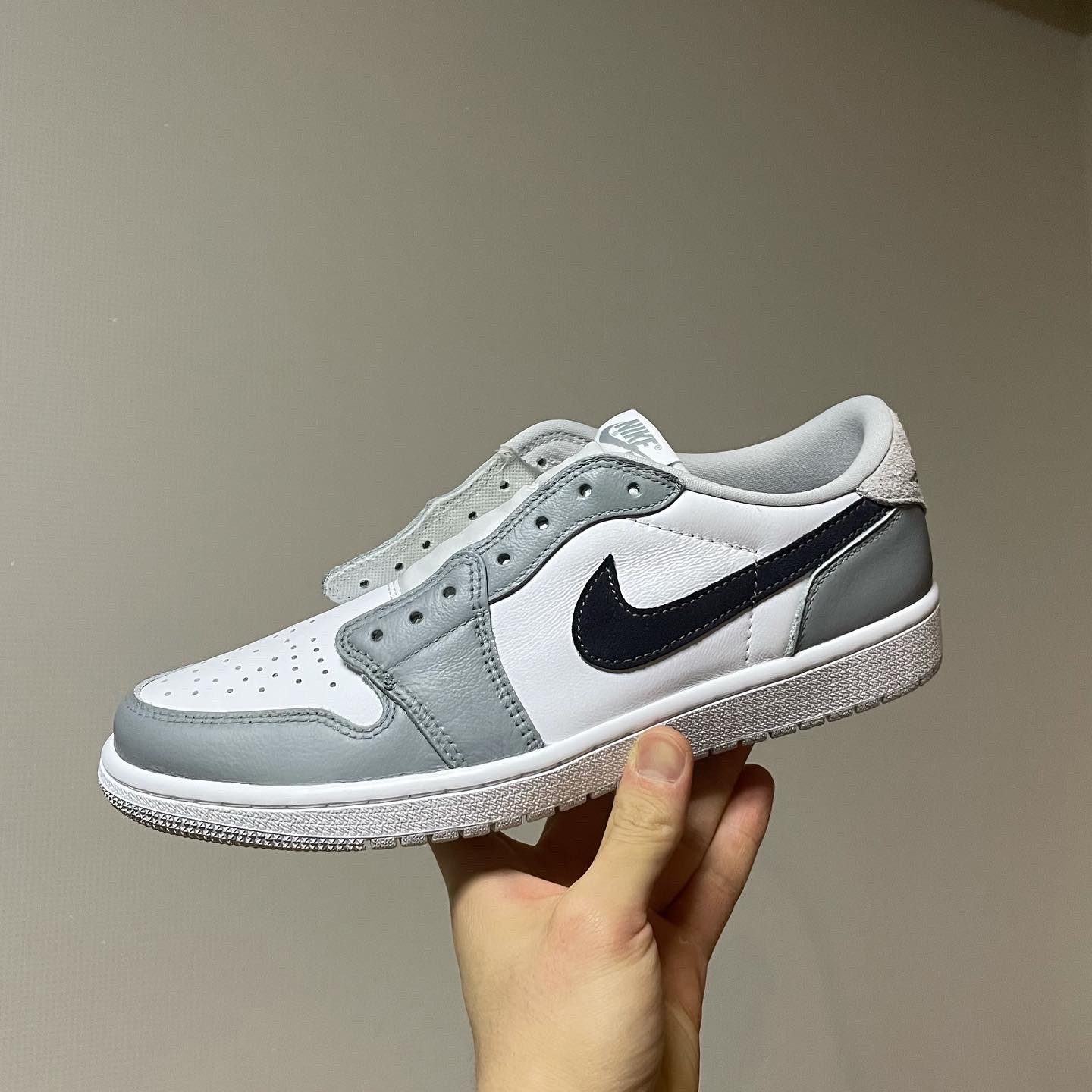 Jordan 1 Low OG Neutral Grey 착용 스타일 - 1