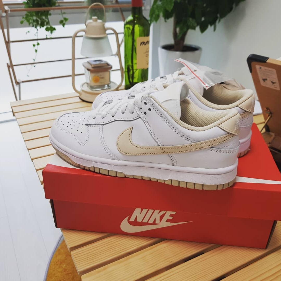 (W) Nike Dunk Low Pearl White 착용 스타일 - 1