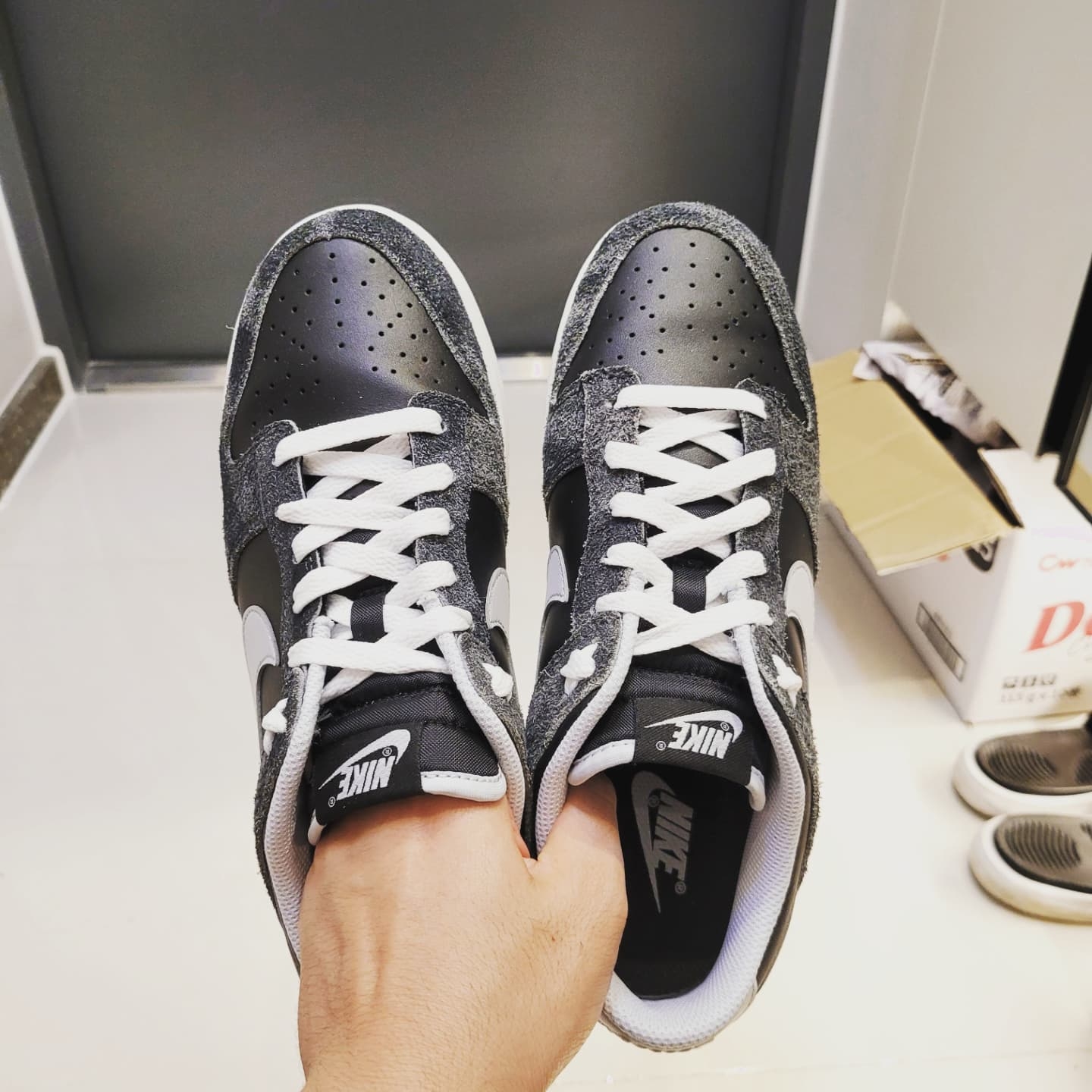 Nike Dunk Low Retro PRM Zebra 착용 스타일 - 2