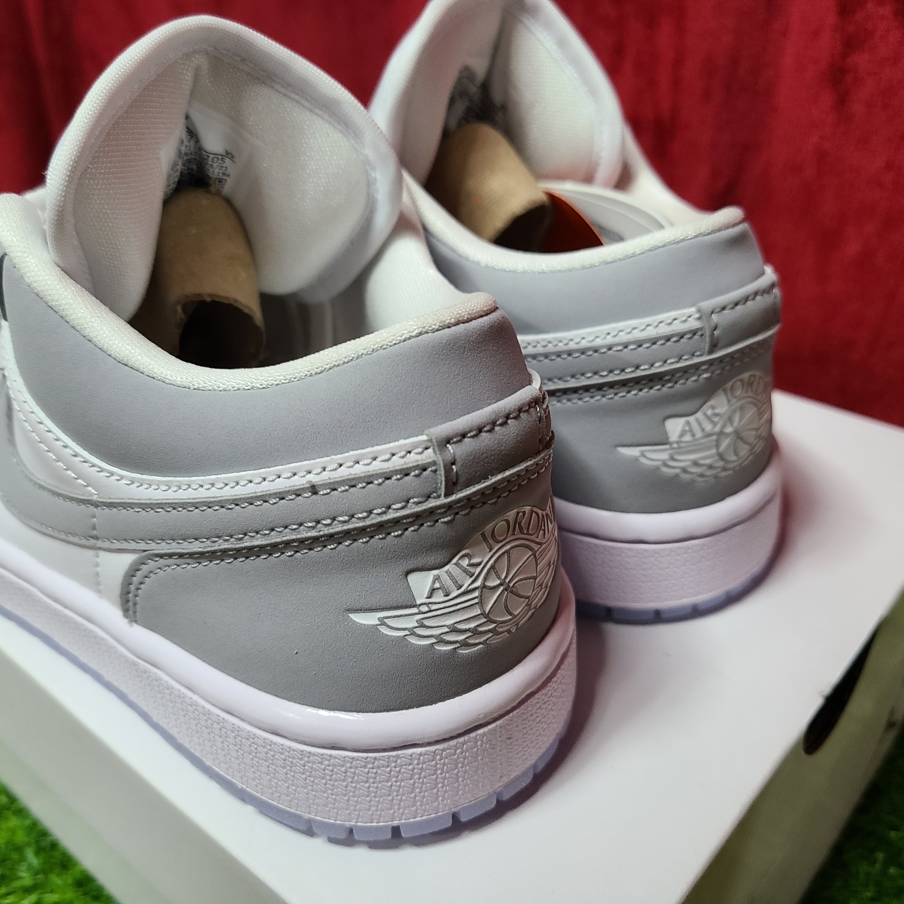 (W) Jordan 1 Low White Wolf Grey 착용 스타일 - 1