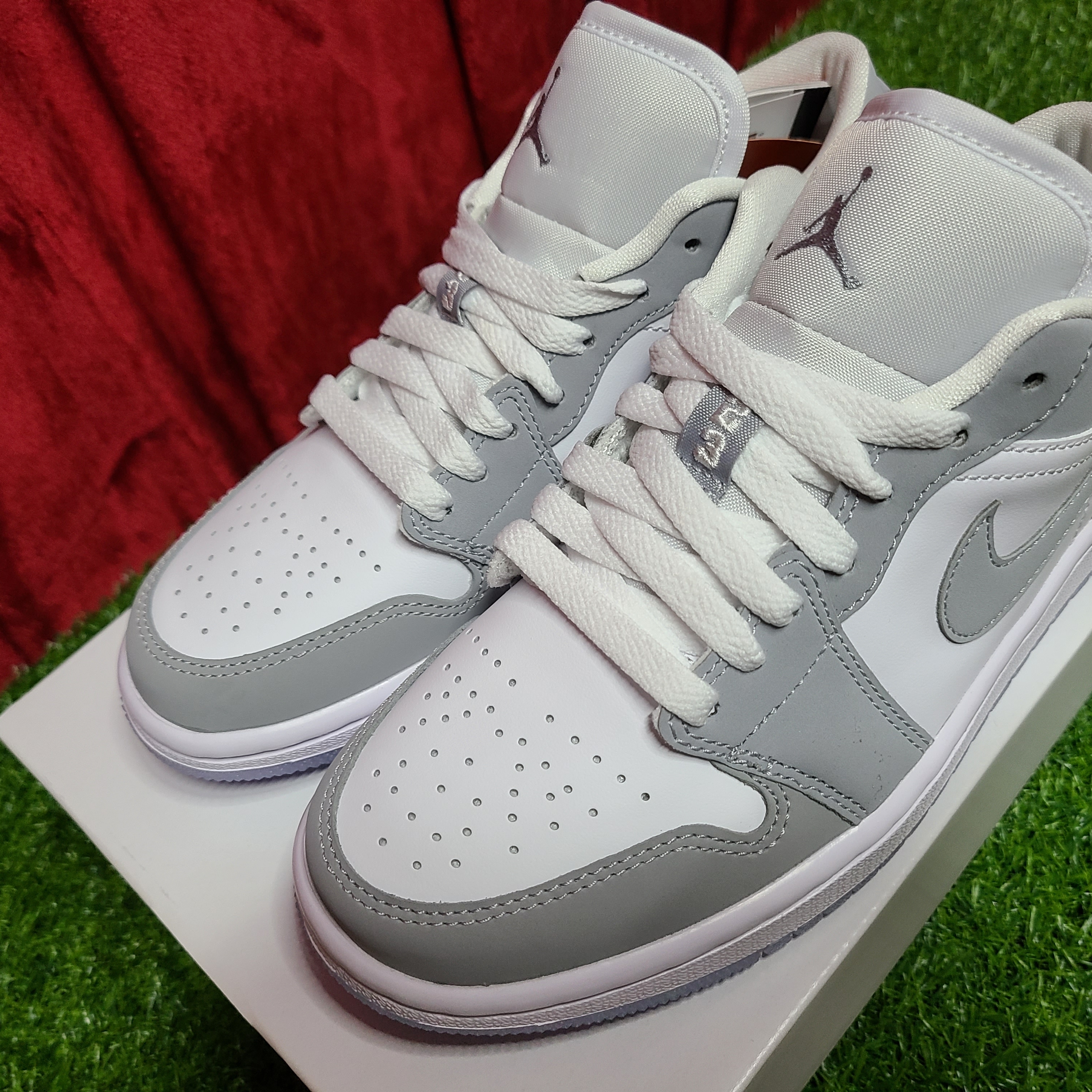 (W) Jordan 1 Low White Wolf Grey 착용 스타일 - 3