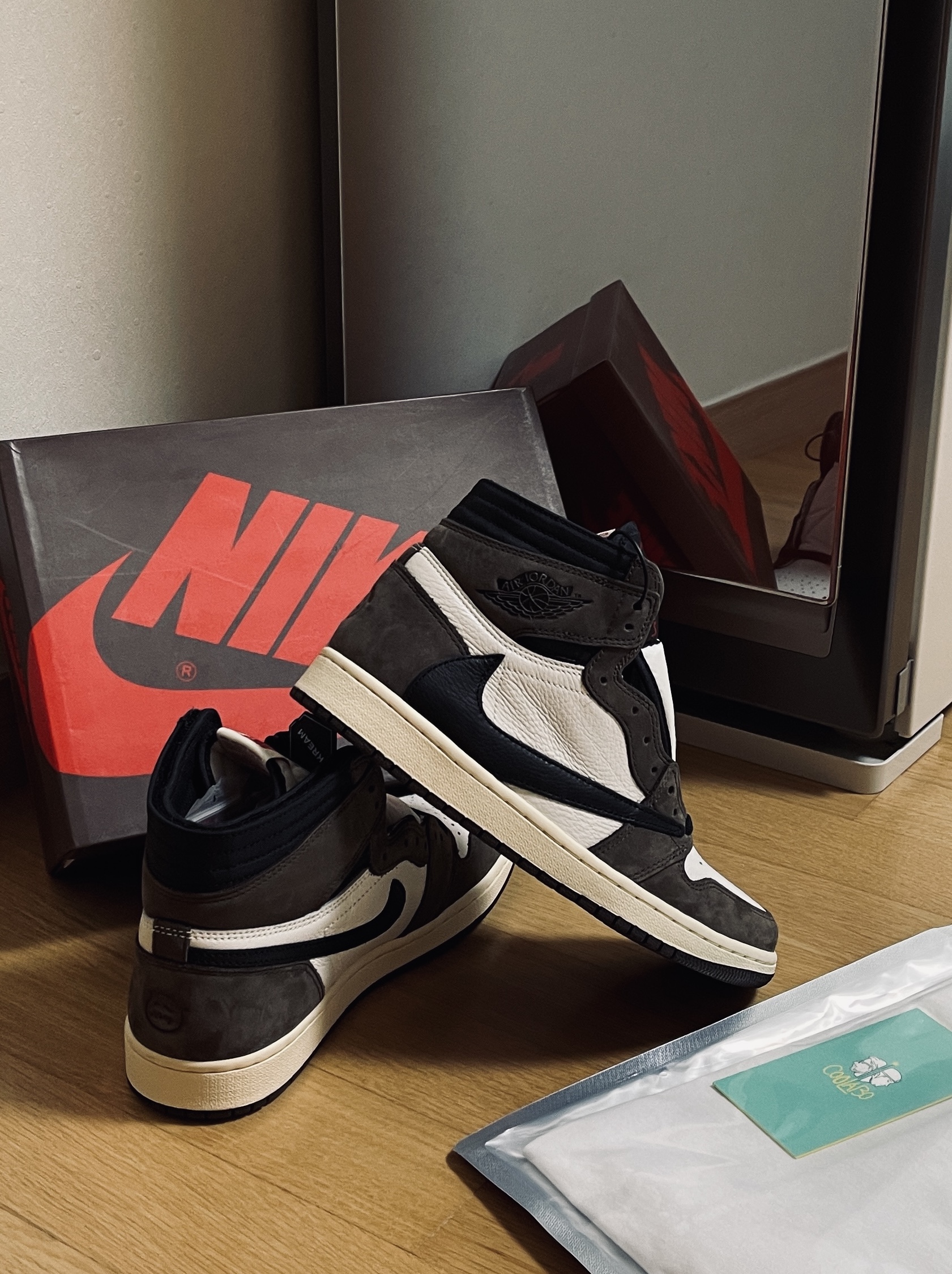 Jordan 1 x Travis Scott Retro High OG SP Mocha 착용 스타일