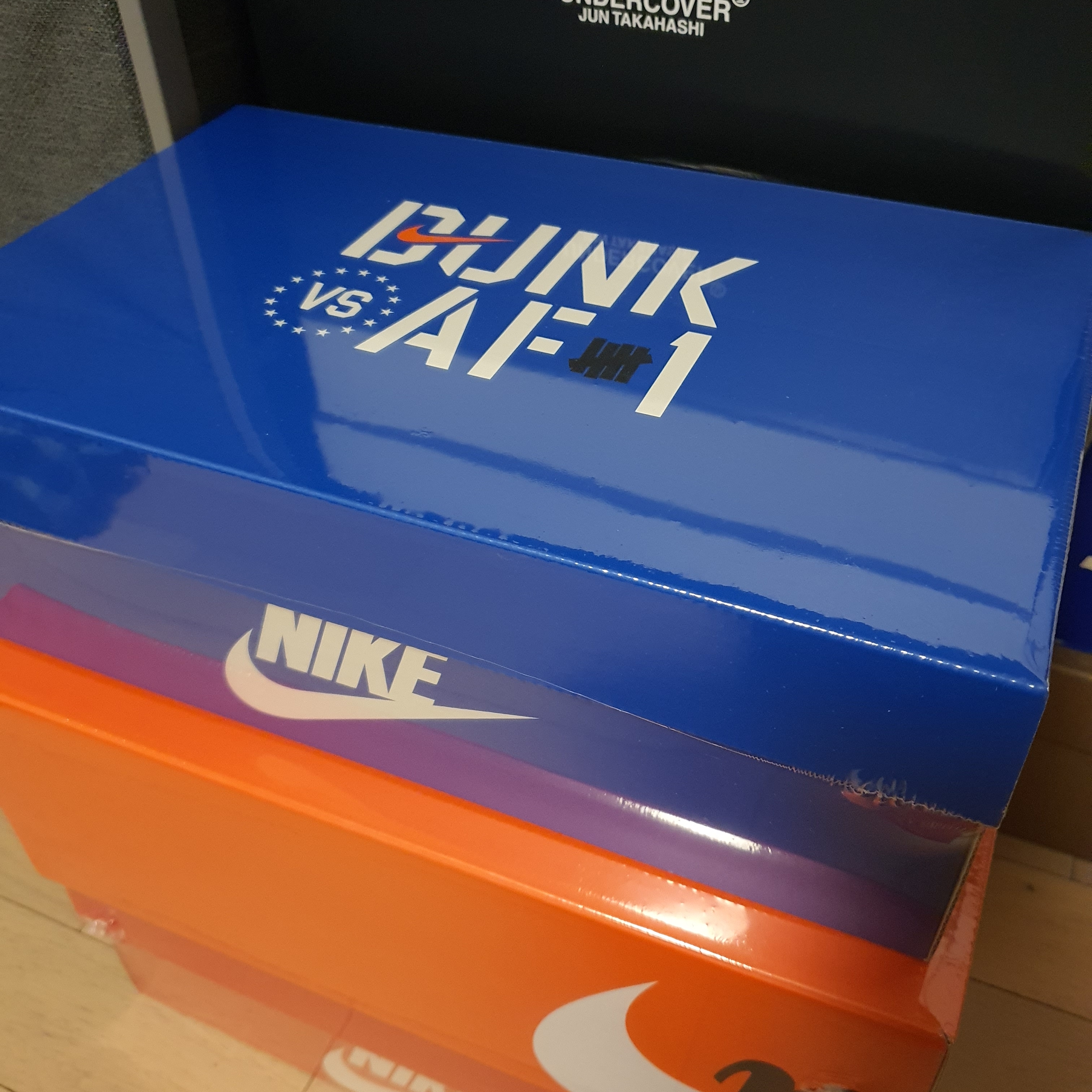 Nike x Sacai x Fragment LDWaffle Blackened Blue, Nike x Undefeated Dunk Low SP 5 On It Black 착용 스타일