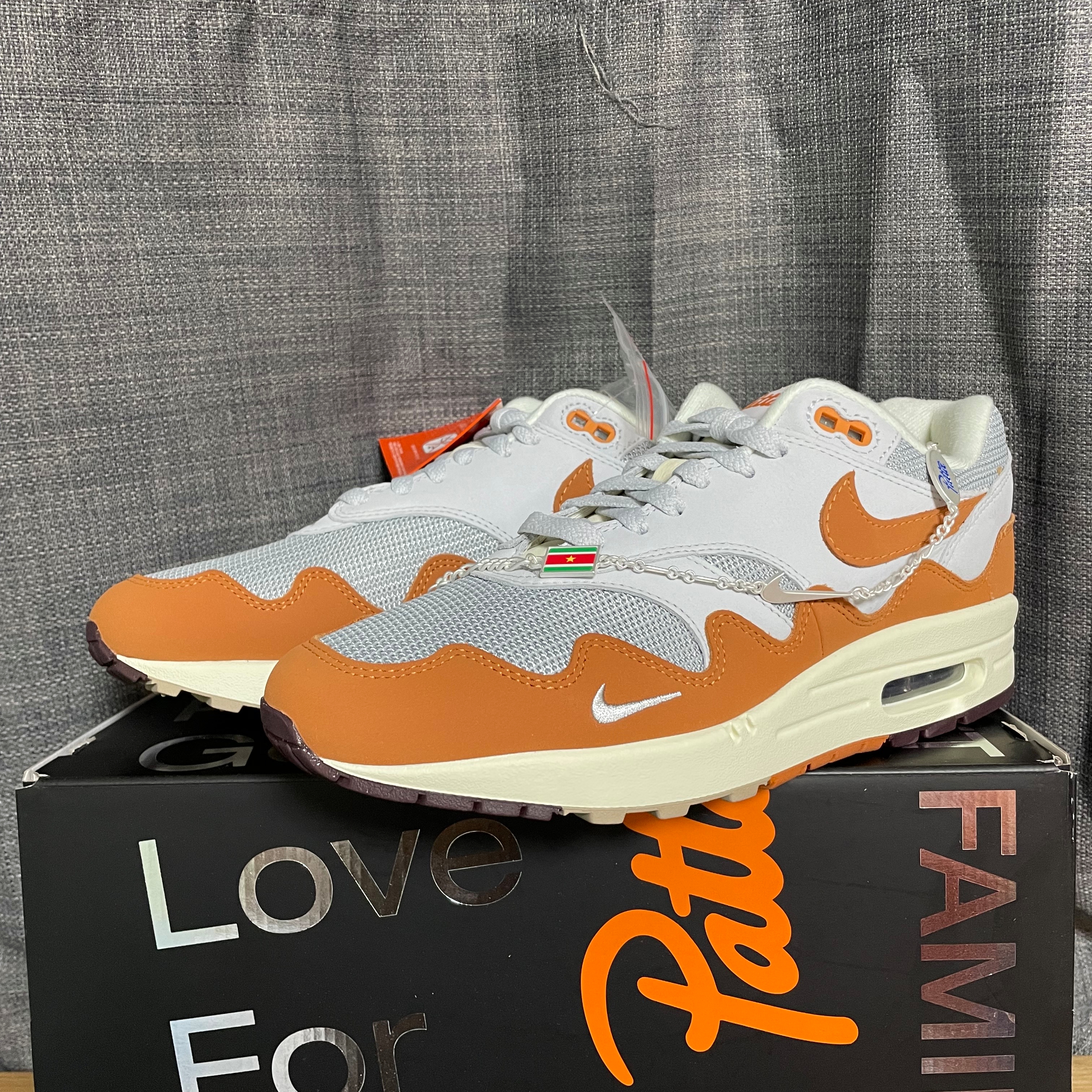 Nike x Patta Air Max 1 Monarch 착용 스타일 - 1