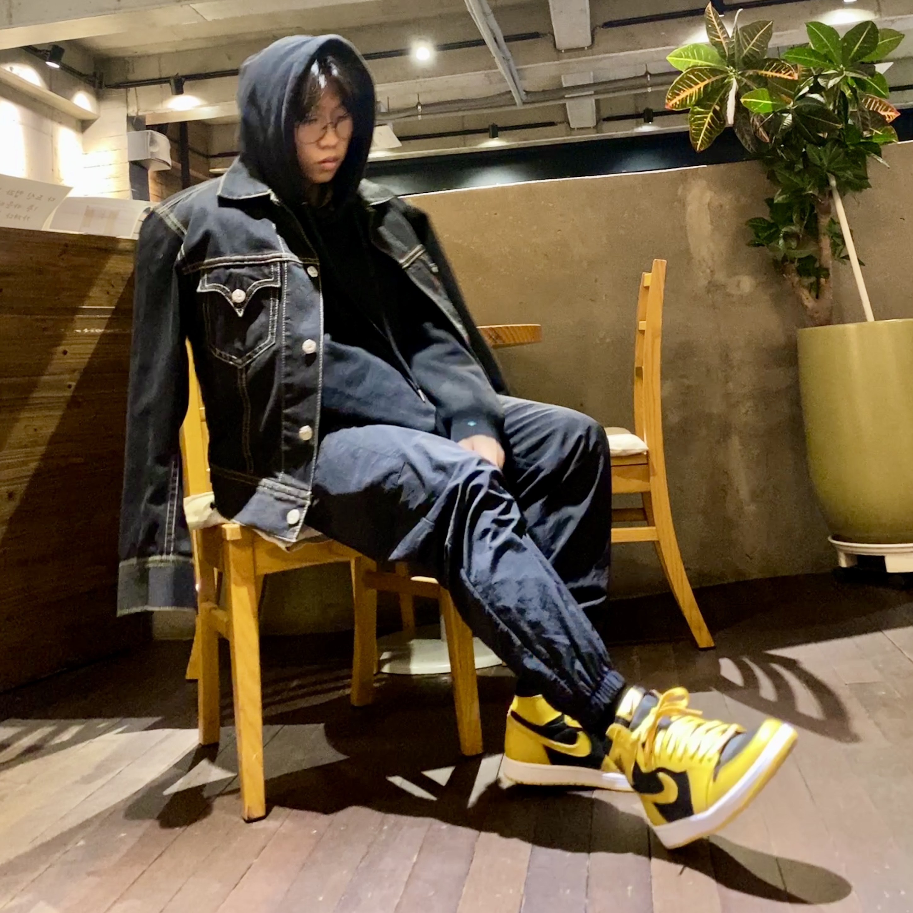 Jordan 1 Retro High OG Pollen, (GS) Jordan 1 Retro High OG Pollen 착용 스타일 - 2