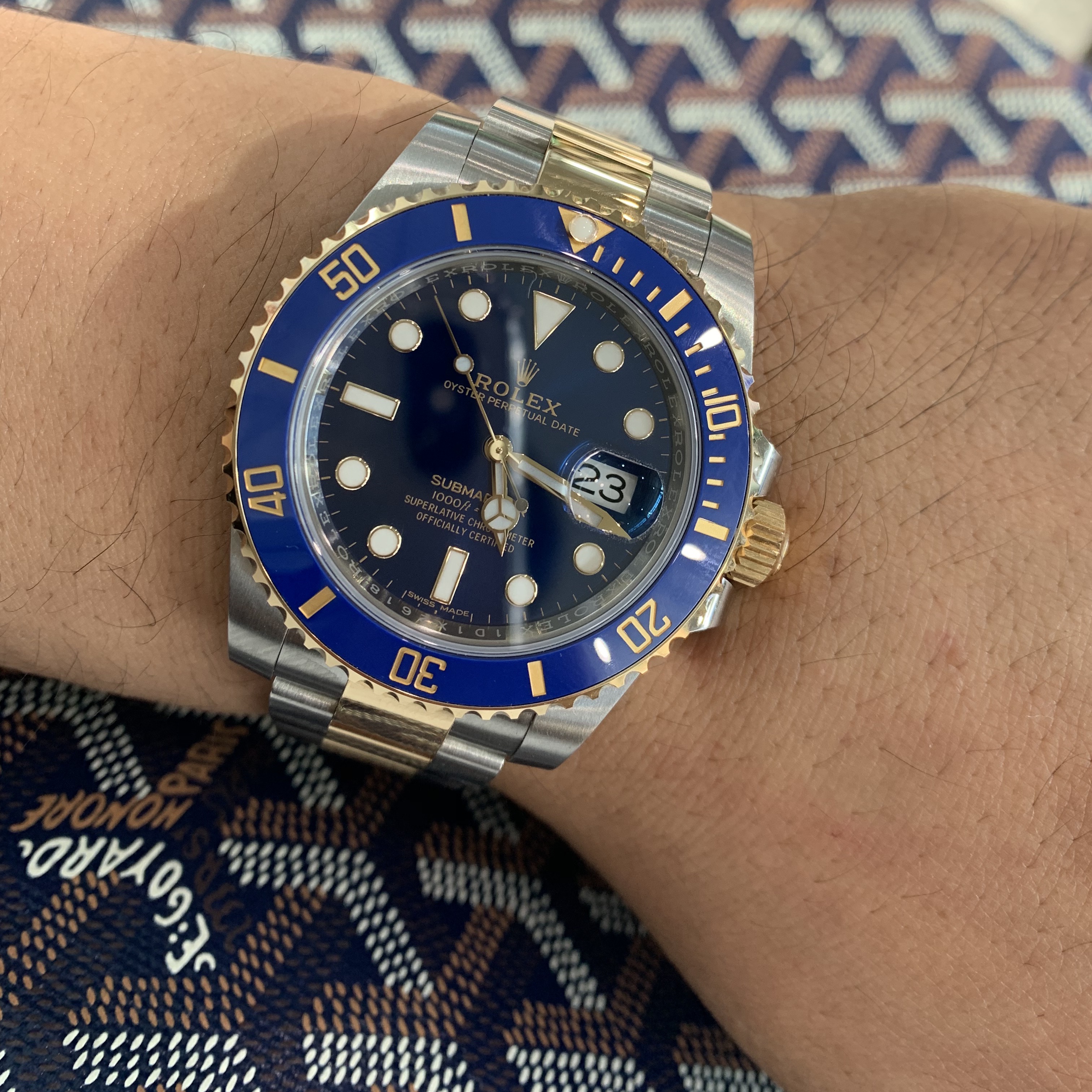 Rolex Submariner Date 41mm 126613LB Royal Blue Oyster 착용 스타일 - 1