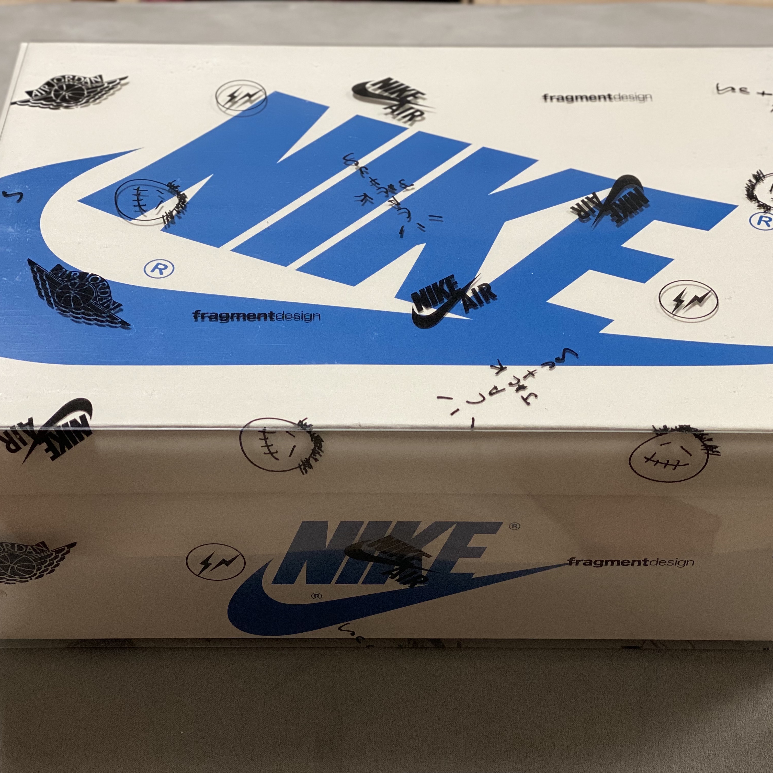 Jordan 1 x Travis Scott x Fragment Retro Low OG SP Military Blue 착용 스타일 - 1
