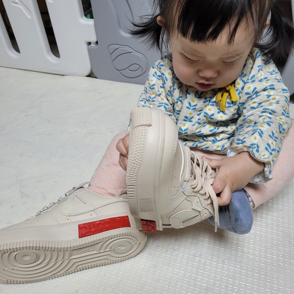 (W) Nike Air Force 1 Fontanka Pearl White 착용 스타일 - 3