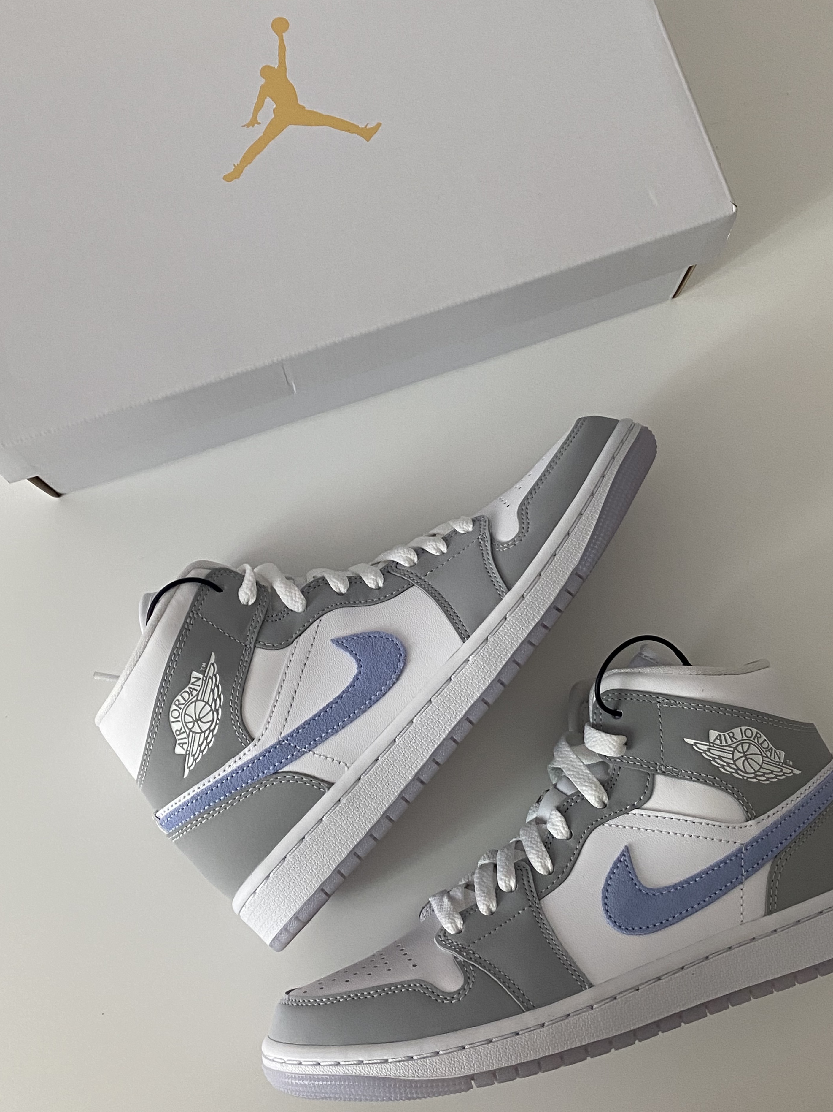 (W) Jordan 1 Mid Wolf Grey 착용 스타일