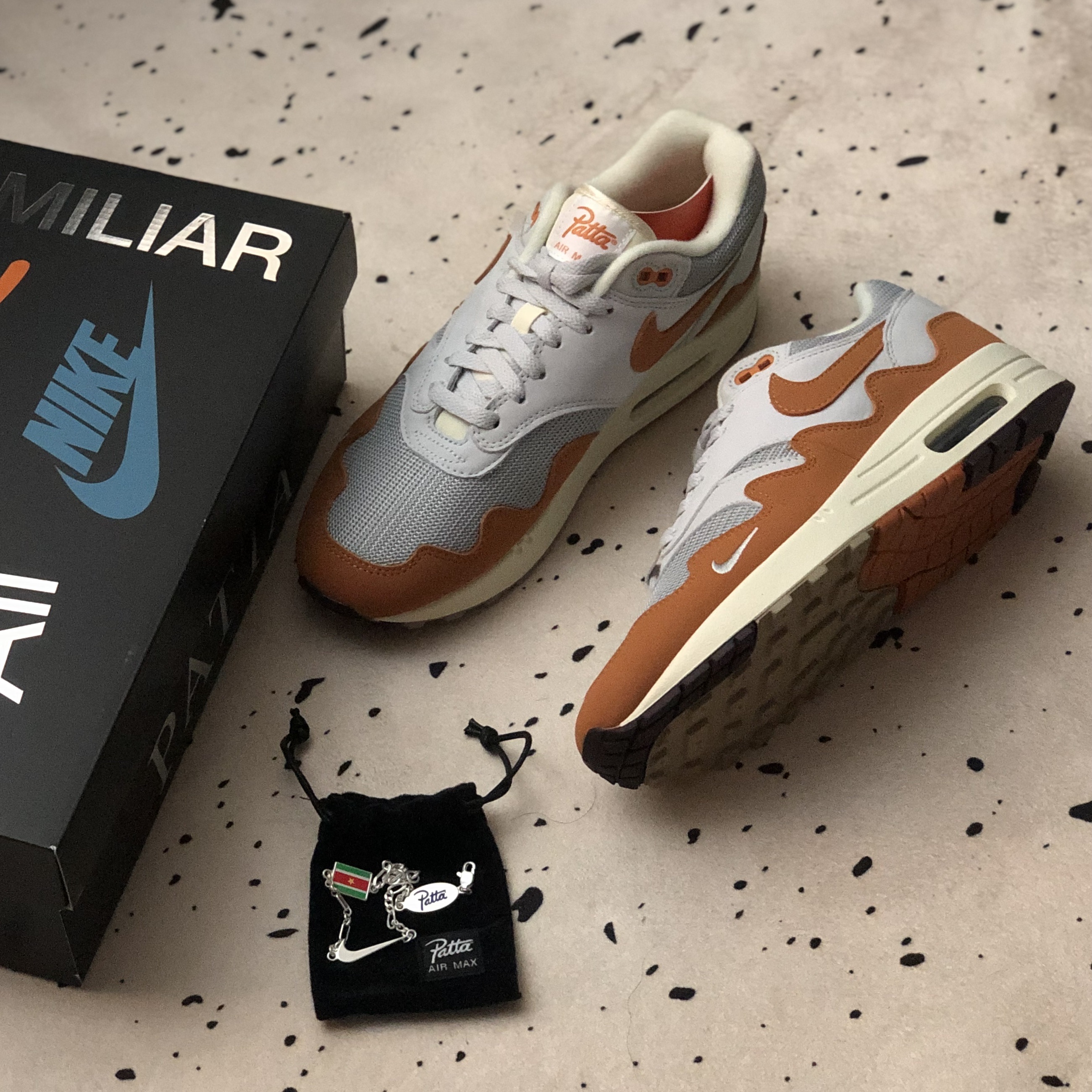 Nike x Patta Air Max 1 Monarch 착용 스타일 - 2