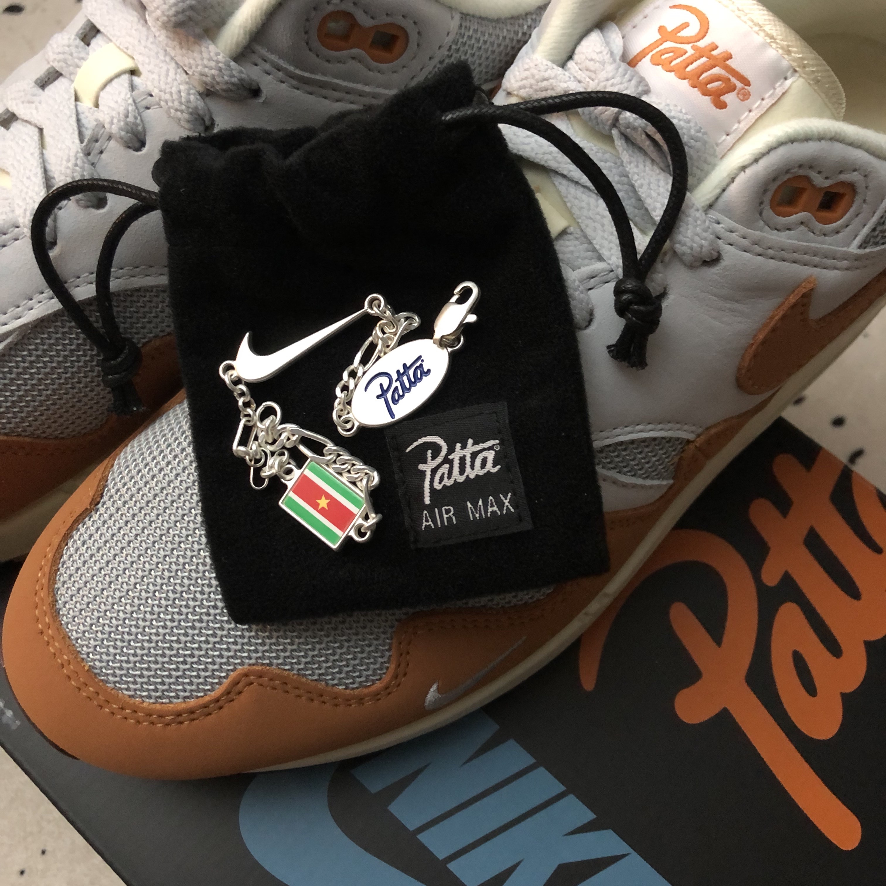Nike x Patta Air Max 1 Monarch 착용 스타일 - 3