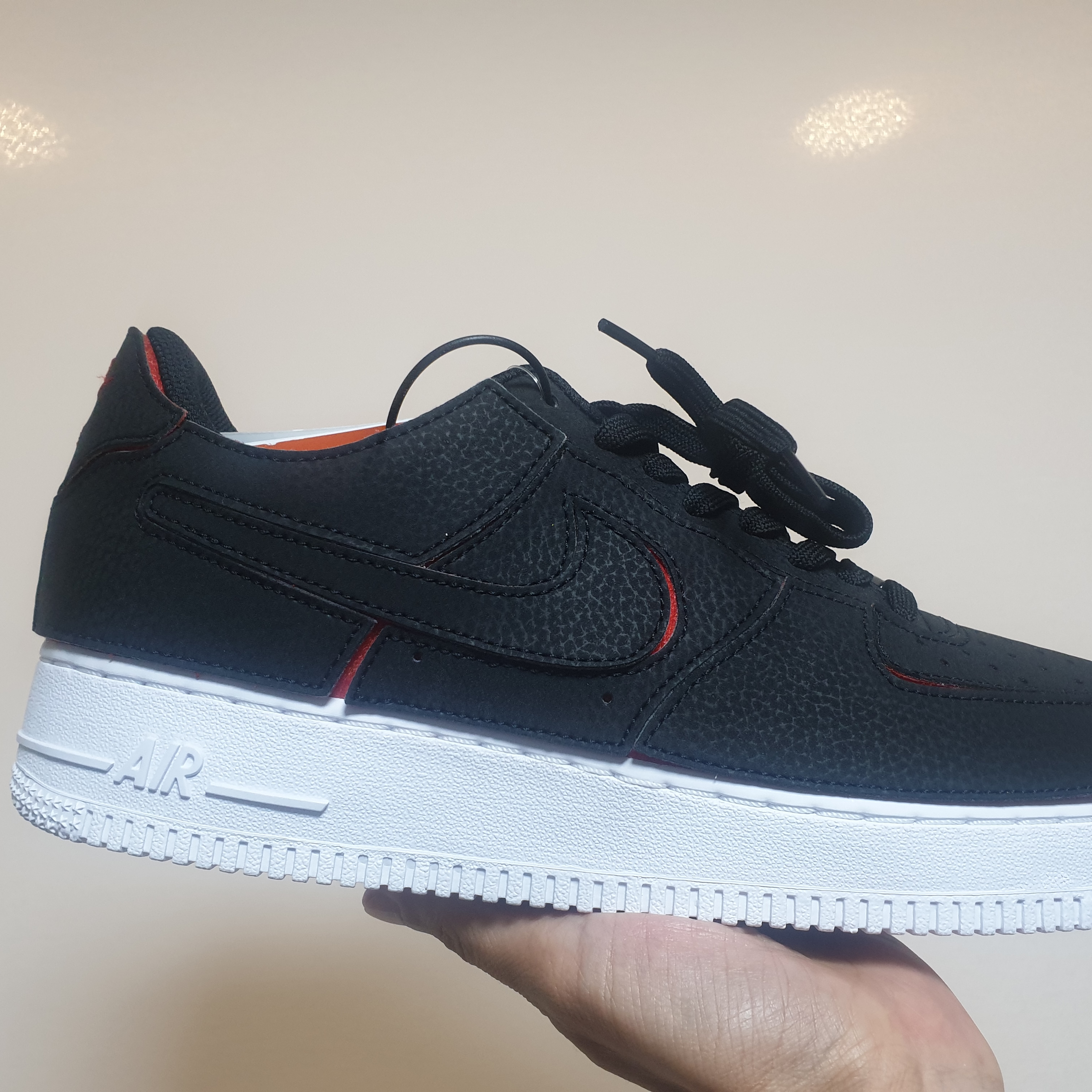 Nike Air Force 1/1 Custom Uptown 착용 스타일 - 1